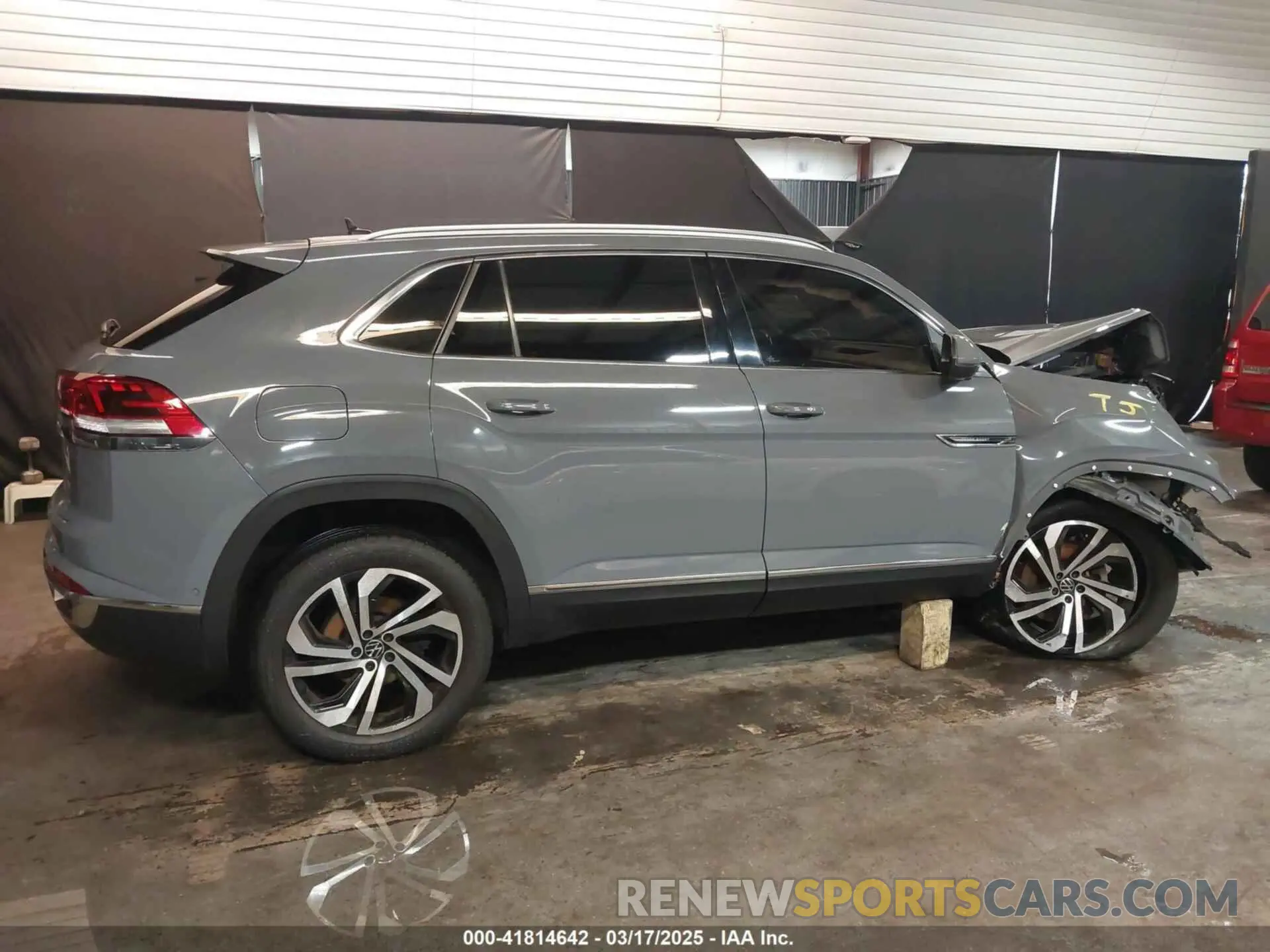 14 Фотография поврежденного автомобиля 1V2NE2CA7LC214671 VOLKSWAGEN ATLAS CROSS SPORT 2020