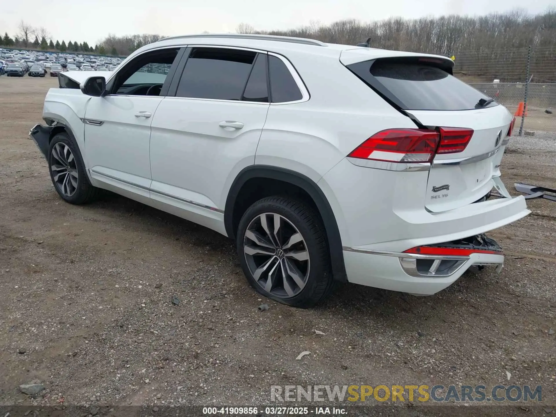 3 Фотография поврежденного автомобиля 1V2RE2CA2LC225112 VOLKSWAGEN ATLAS CROSS SPORT 2020