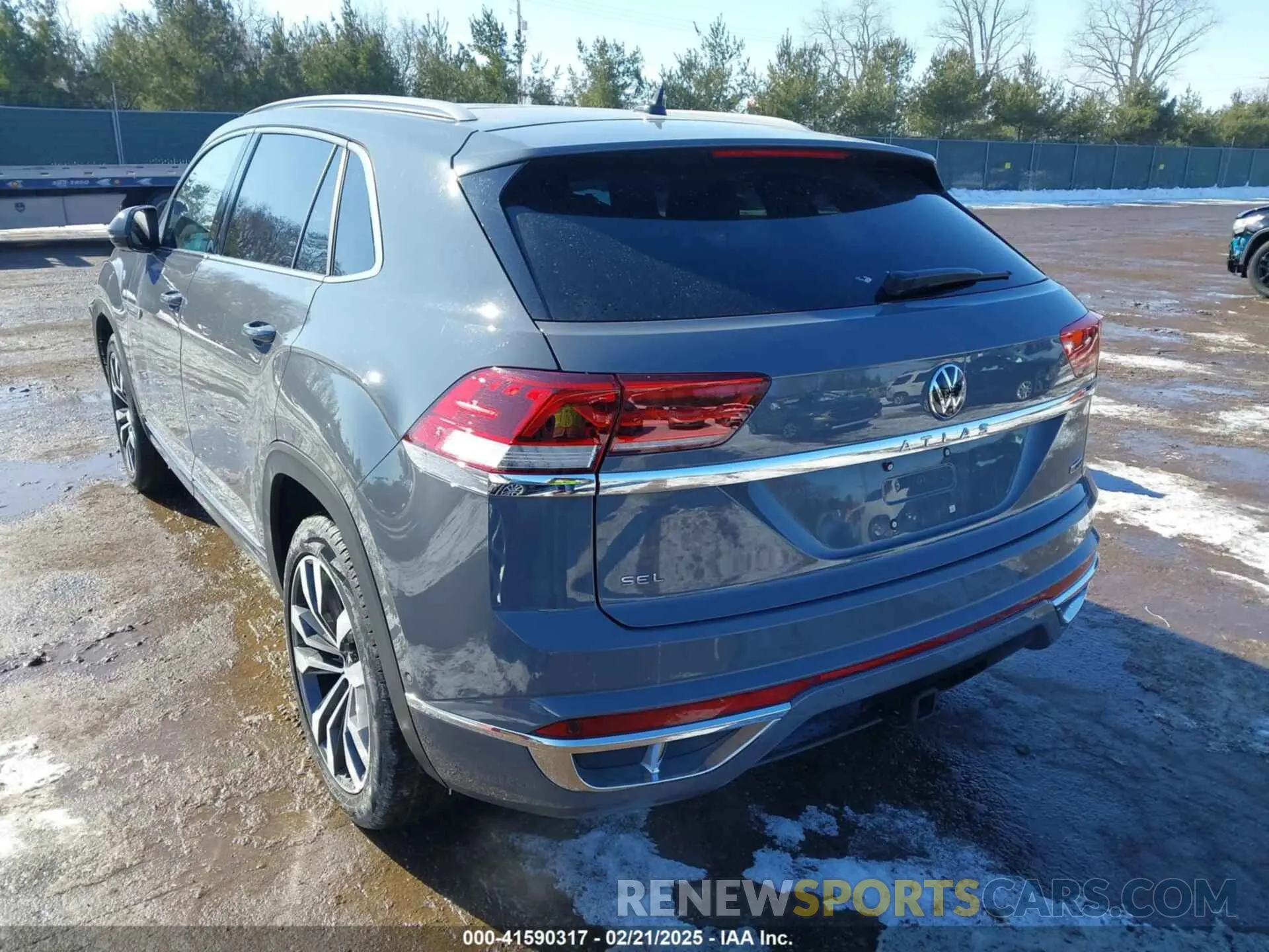 3 Фотография поврежденного автомобиля 1V2TE2CA9LC224044 VOLKSWAGEN ATLAS CROSS SPORT 2020