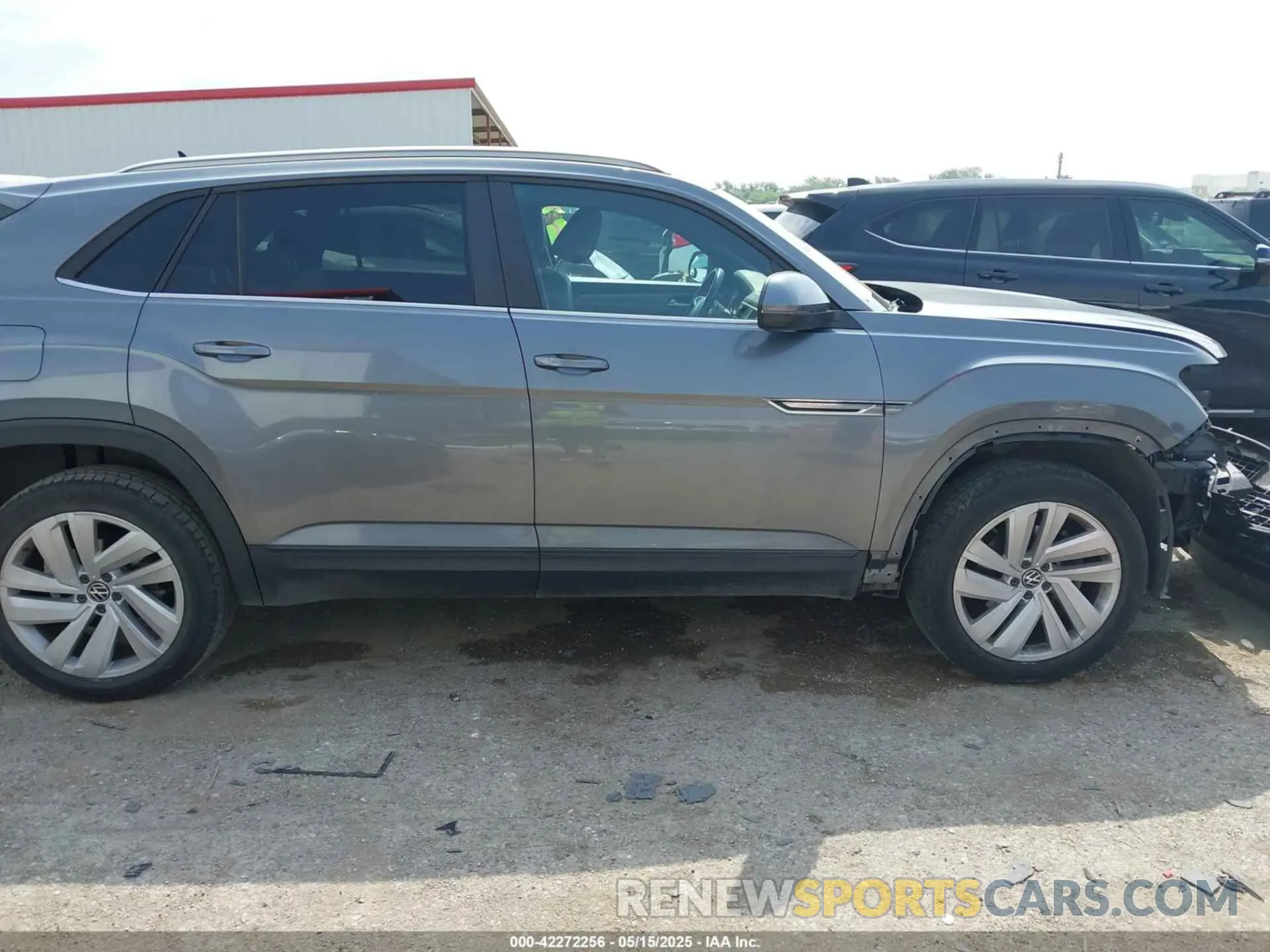 14 Photograph of a damaged car 1V2YC2CA6LC205401 VOLKSWAGEN ATLAS CROSS SPORT 2020