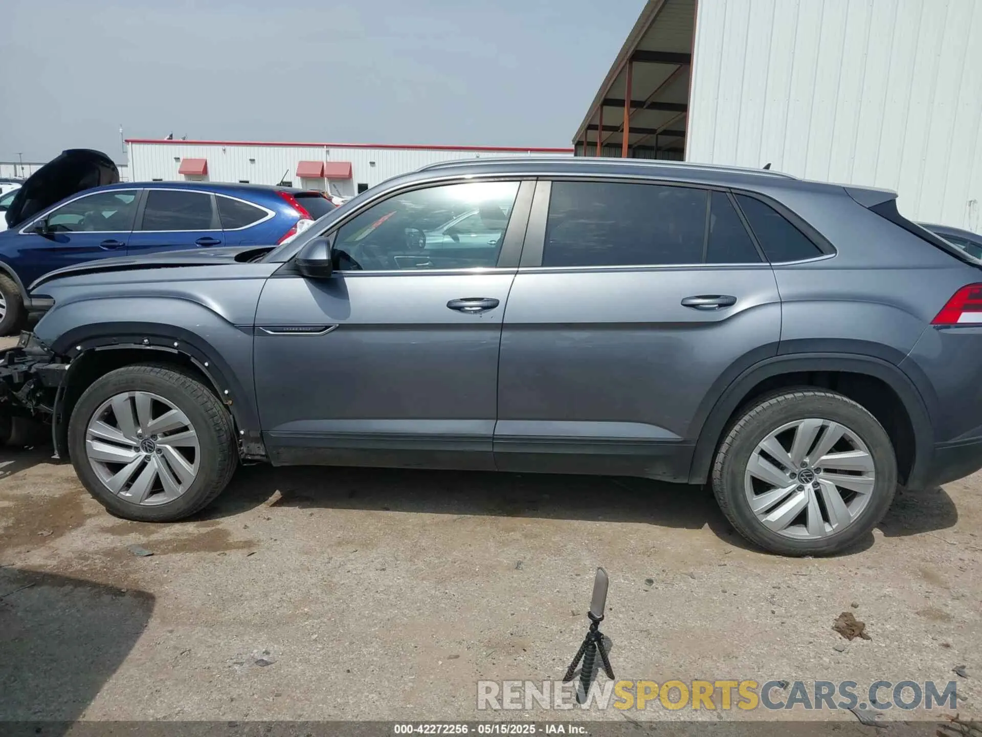 15 Photograph of a damaged car 1V2YC2CA6LC205401 VOLKSWAGEN ATLAS CROSS SPORT 2020