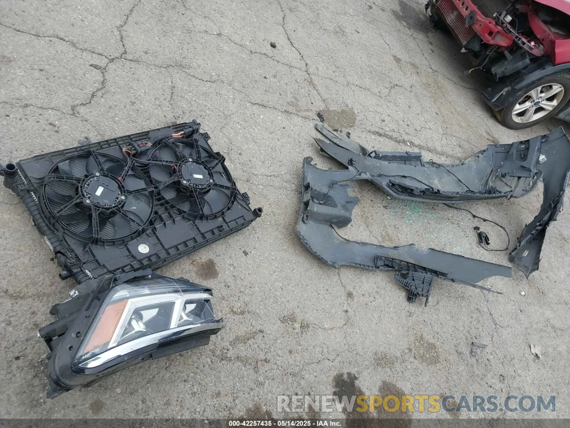 12 Photograph of a damaged car 1V2FE2CA0MC223881 VOLKSWAGEN ATLAS CROSS SPORT 2021