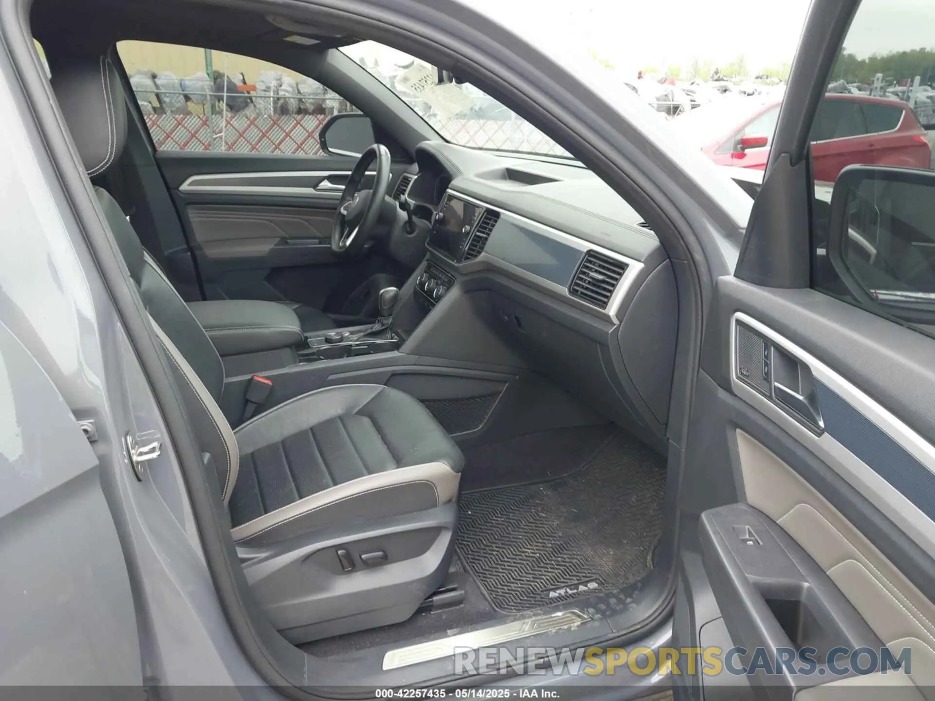 5 Photograph of a damaged car 1V2FE2CA0MC223881 VOLKSWAGEN ATLAS CROSS SPORT 2021