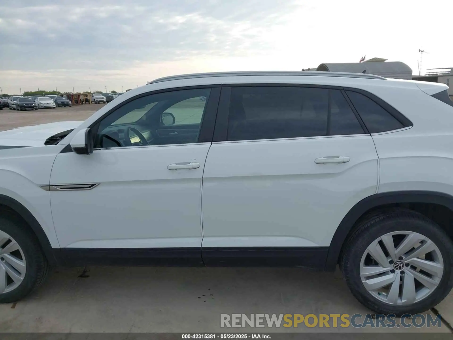 14 Фотография поврежденного автомобиля 1V2JE2CA4MC232349 VOLKSWAGEN ATLAS CROSS SPORT 2021