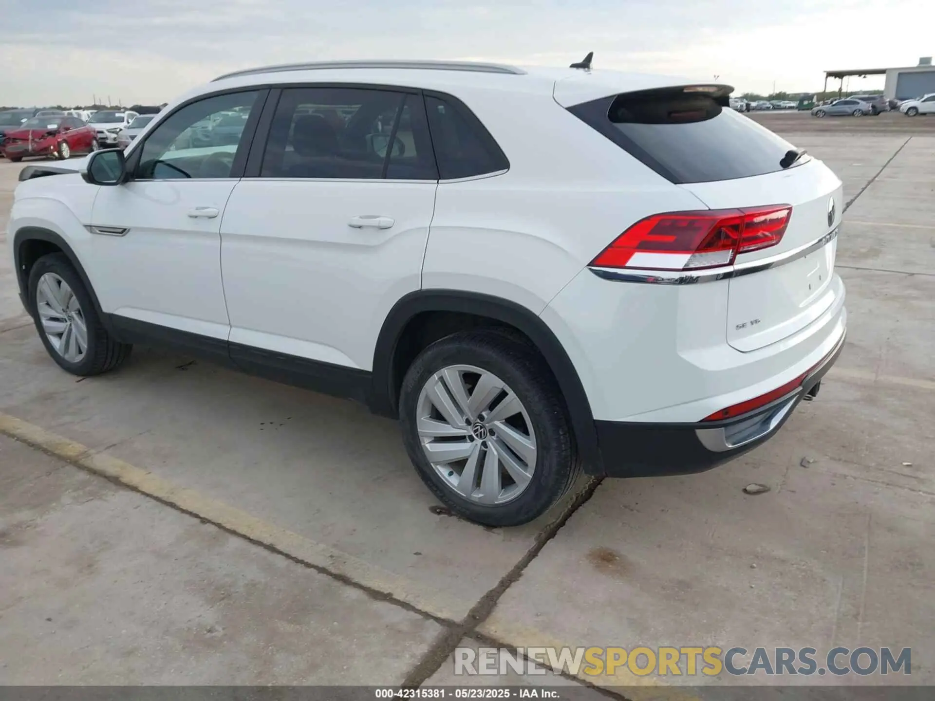 3 Фотография поврежденного автомобиля 1V2JE2CA4MC232349 VOLKSWAGEN ATLAS CROSS SPORT 2021