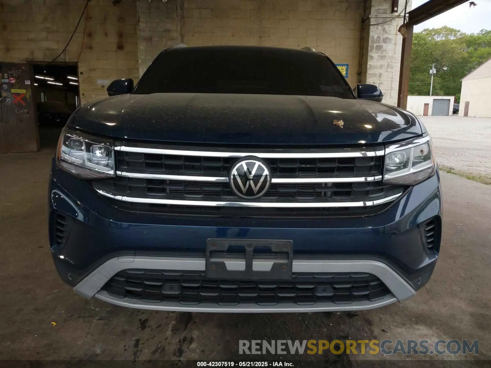 12 Photograph of a damaged car 1V2KC2CA7MC204345 VOLKSWAGEN ATLAS CROSS SPORT 2021