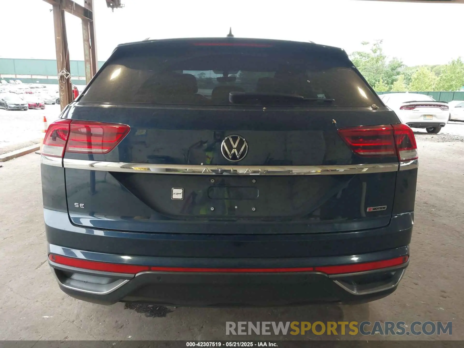 16 Photograph of a damaged car 1V2KC2CA7MC204345 VOLKSWAGEN ATLAS CROSS SPORT 2021