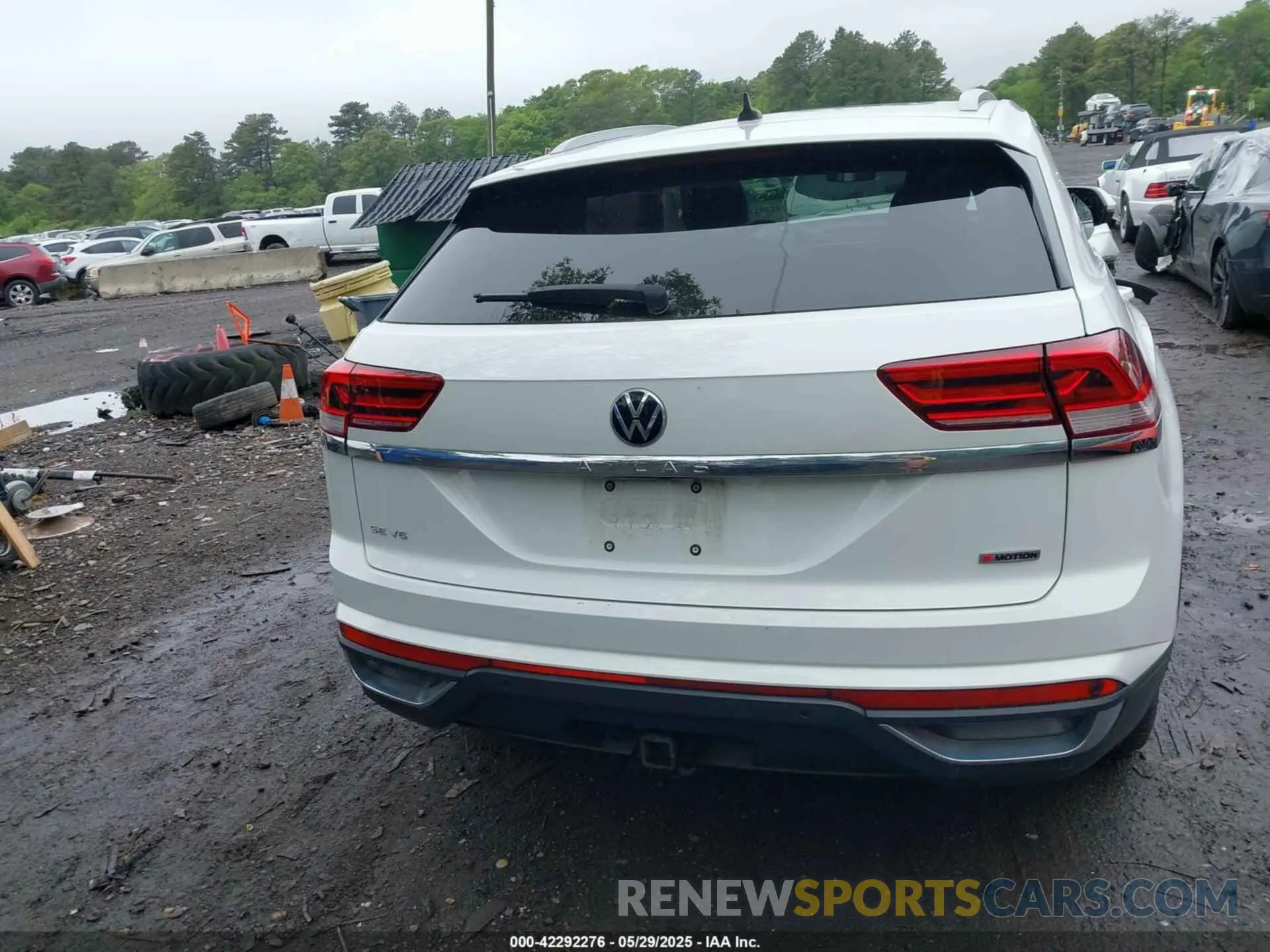 16 Photograph of a damaged car 1V2KE2CAXMC202664 VOLKSWAGEN ATLAS CROSS SPORT 2021