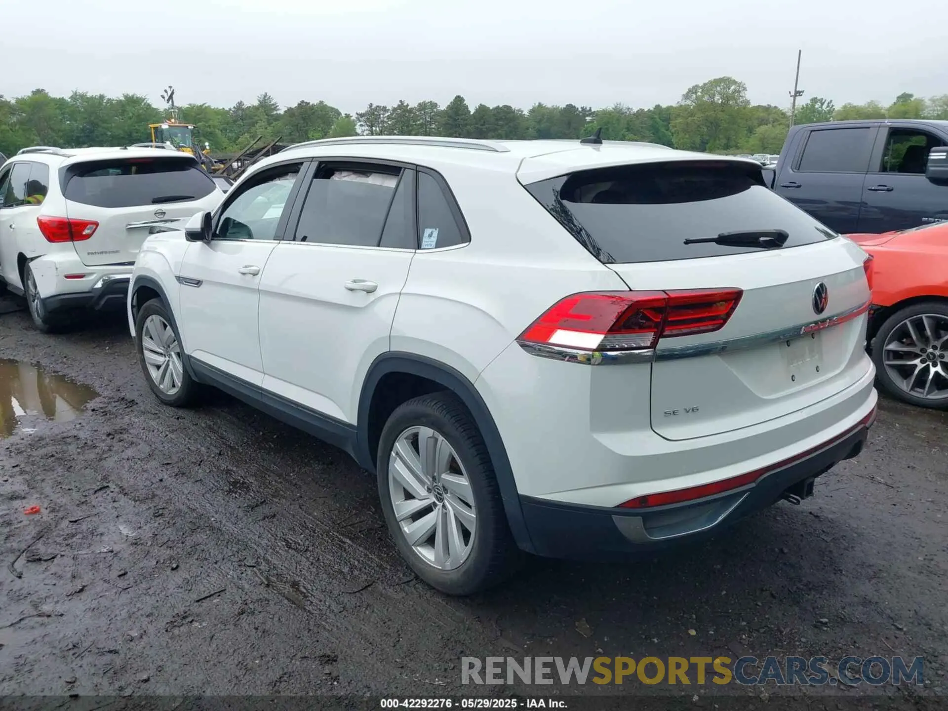 3 Photograph of a damaged car 1V2KE2CAXMC202664 VOLKSWAGEN ATLAS CROSS SPORT 2021