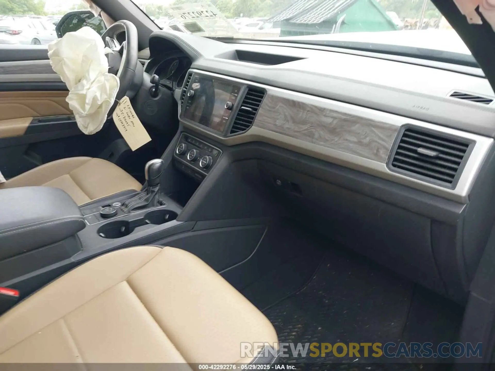 5 Photograph of a damaged car 1V2KE2CAXMC202664 VOLKSWAGEN ATLAS CROSS SPORT 2021