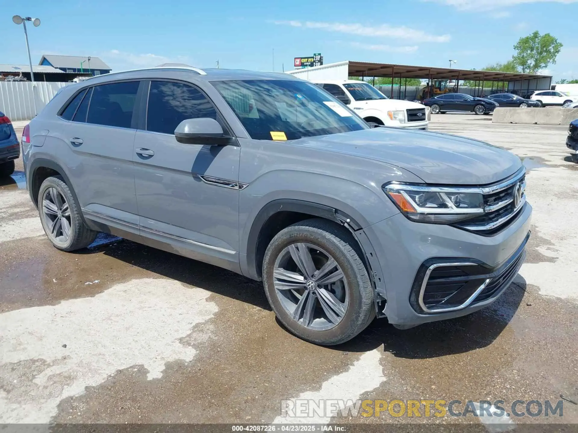 1 Photograph of a damaged car 1V2ME2CA4MC206041 VOLKSWAGEN ATLAS CROSS SPORT 2021