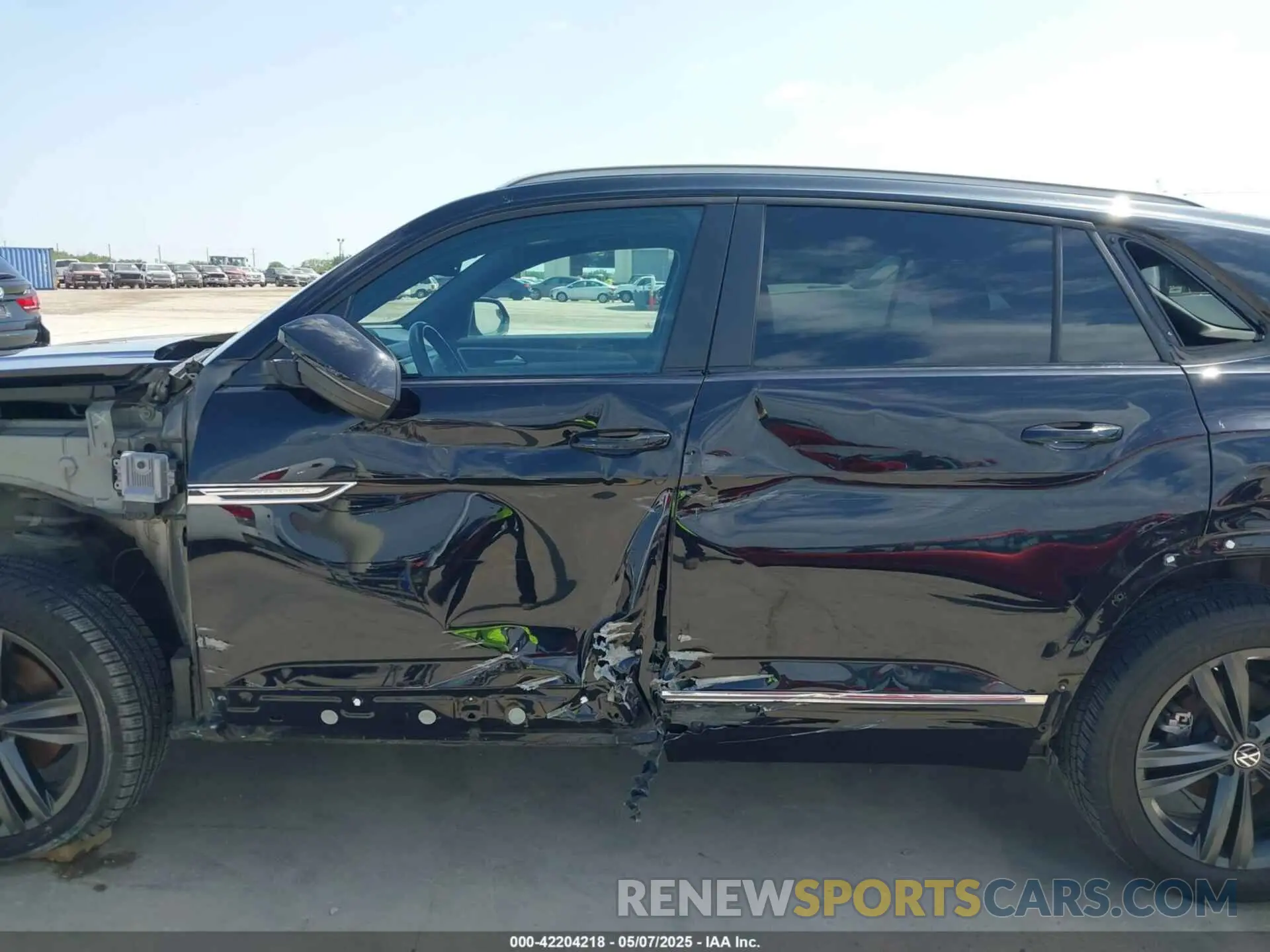 15 Photograph of a damaged car 1V2PE2CA3MC227881 VOLKSWAGEN ATLAS CROSS SPORT 2021