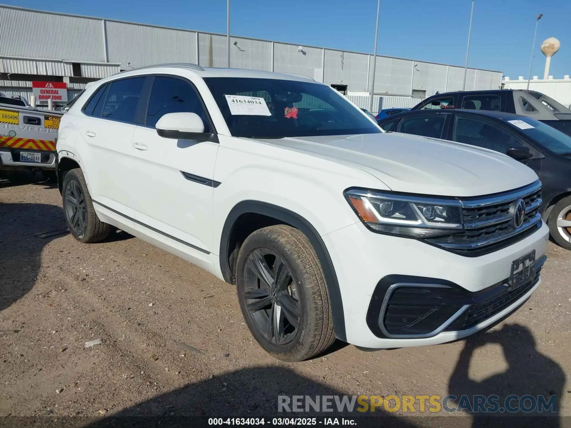 1 Photograph of a damaged car 1V2PE2CA4MC203850 VOLKSWAGEN ATLAS CROSS SPORT 2021
