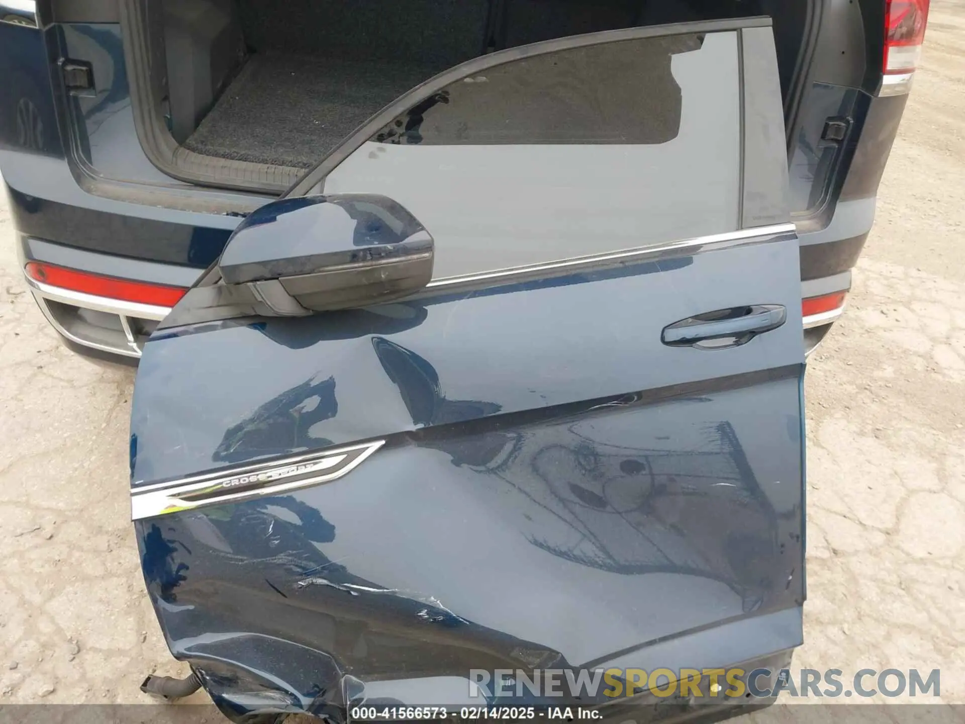 18 Photograph of a damaged car 1V2PE2CAXMC211757 VOLKSWAGEN ATLAS CROSS SPORT 2021