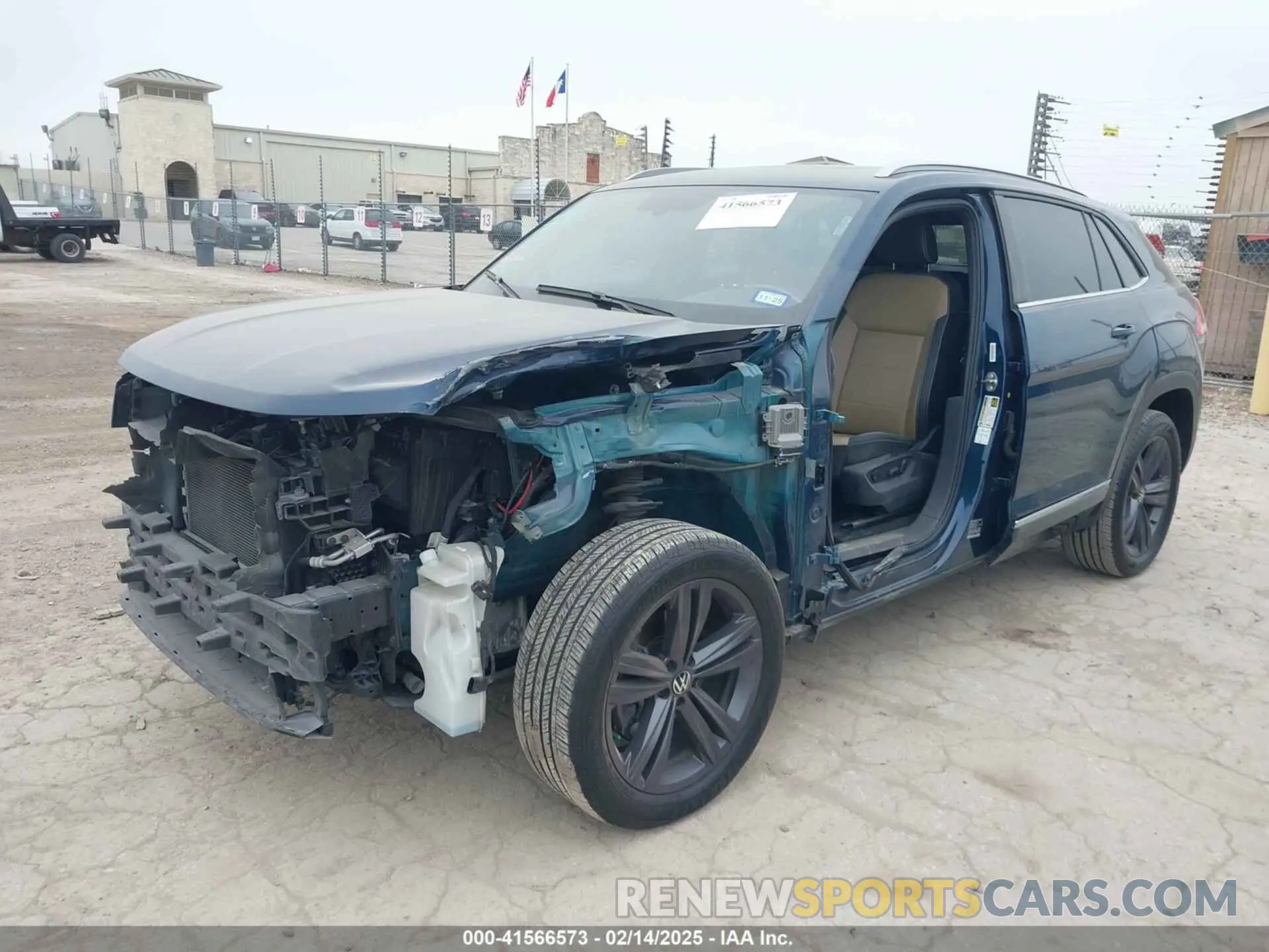 2 Photograph of a damaged car 1V2PE2CAXMC211757 VOLKSWAGEN ATLAS CROSS SPORT 2021