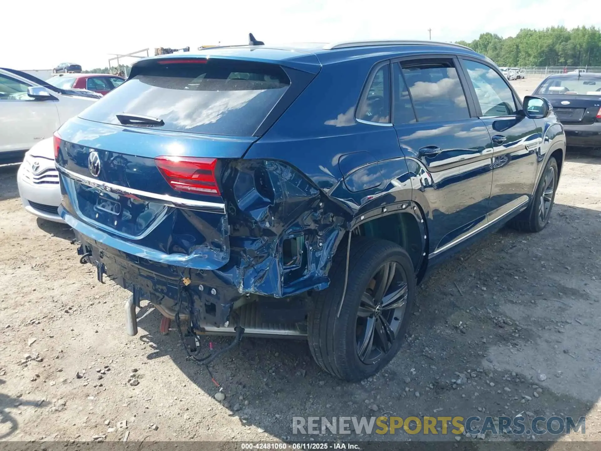 4 Фотография поврежденного автомобиля 1V2RE2CA2MC224480 VOLKSWAGEN ATLAS CROSS SPORT 2021