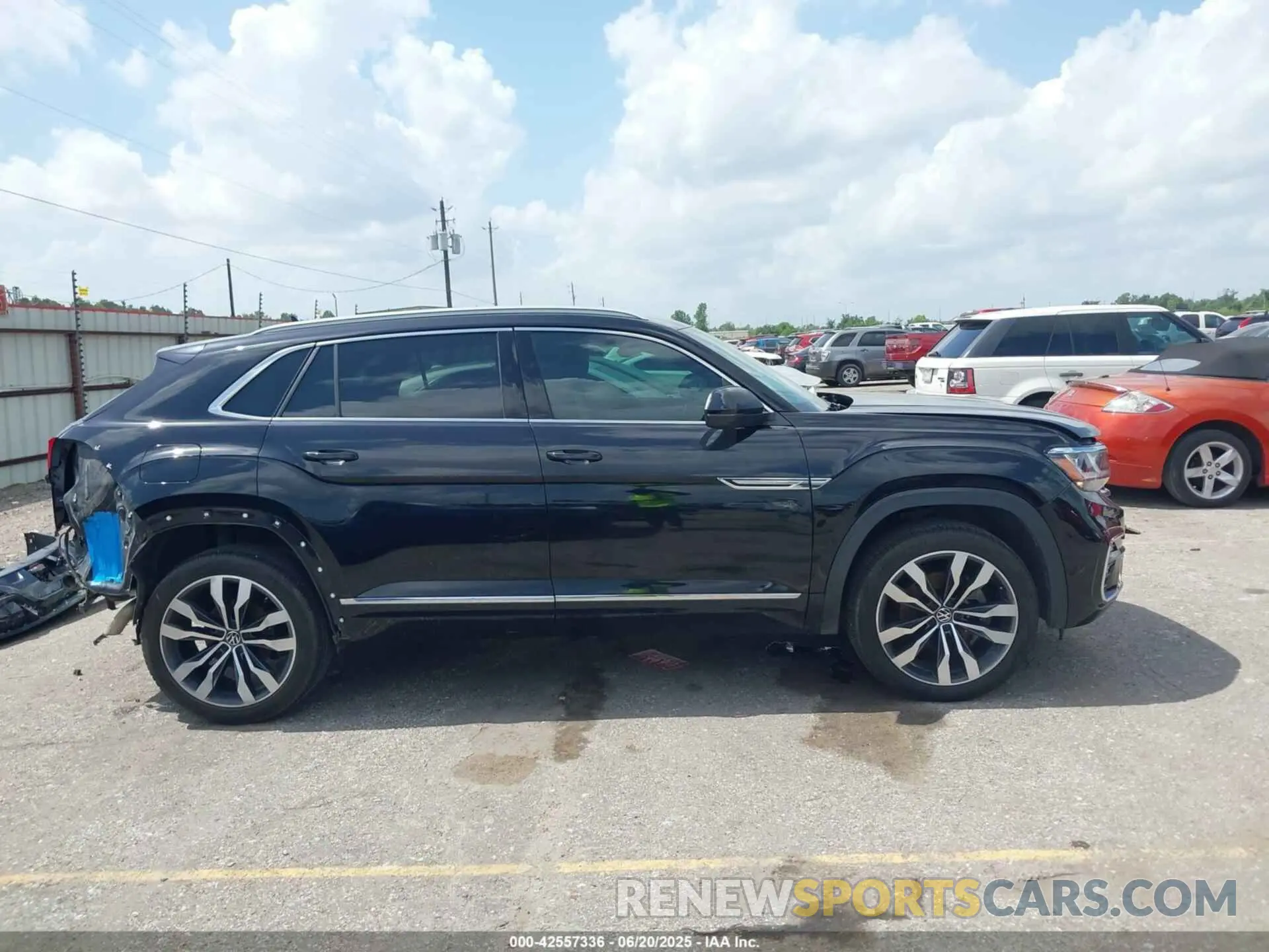 14 Фотография поврежденного автомобиля 1V2FE2CA5NC206298 VOLKSWAGEN ATLAS CROSS SPORT 2022