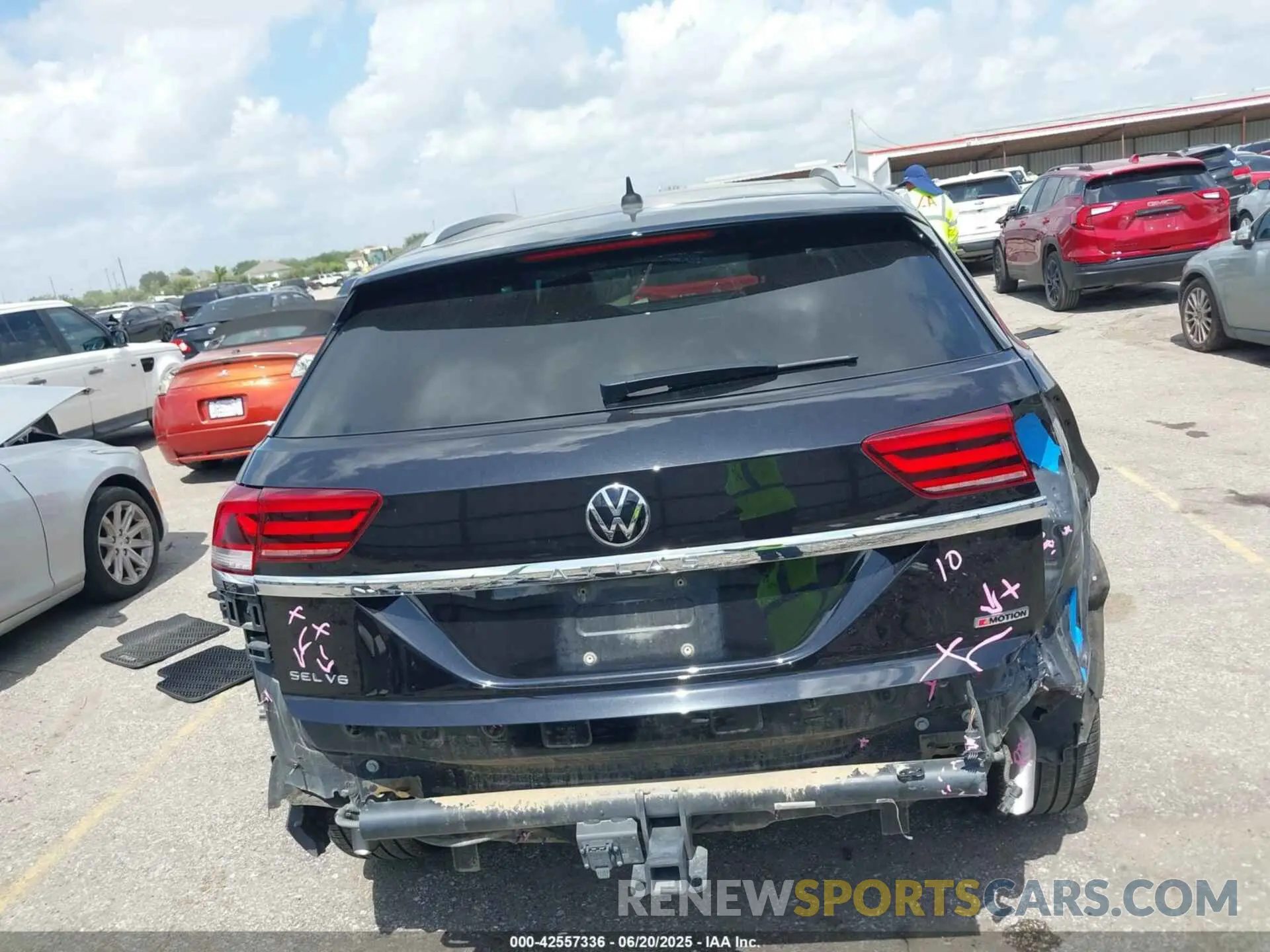 17 Фотография поврежденного автомобиля 1V2FE2CA5NC206298 VOLKSWAGEN ATLAS CROSS SPORT 2022