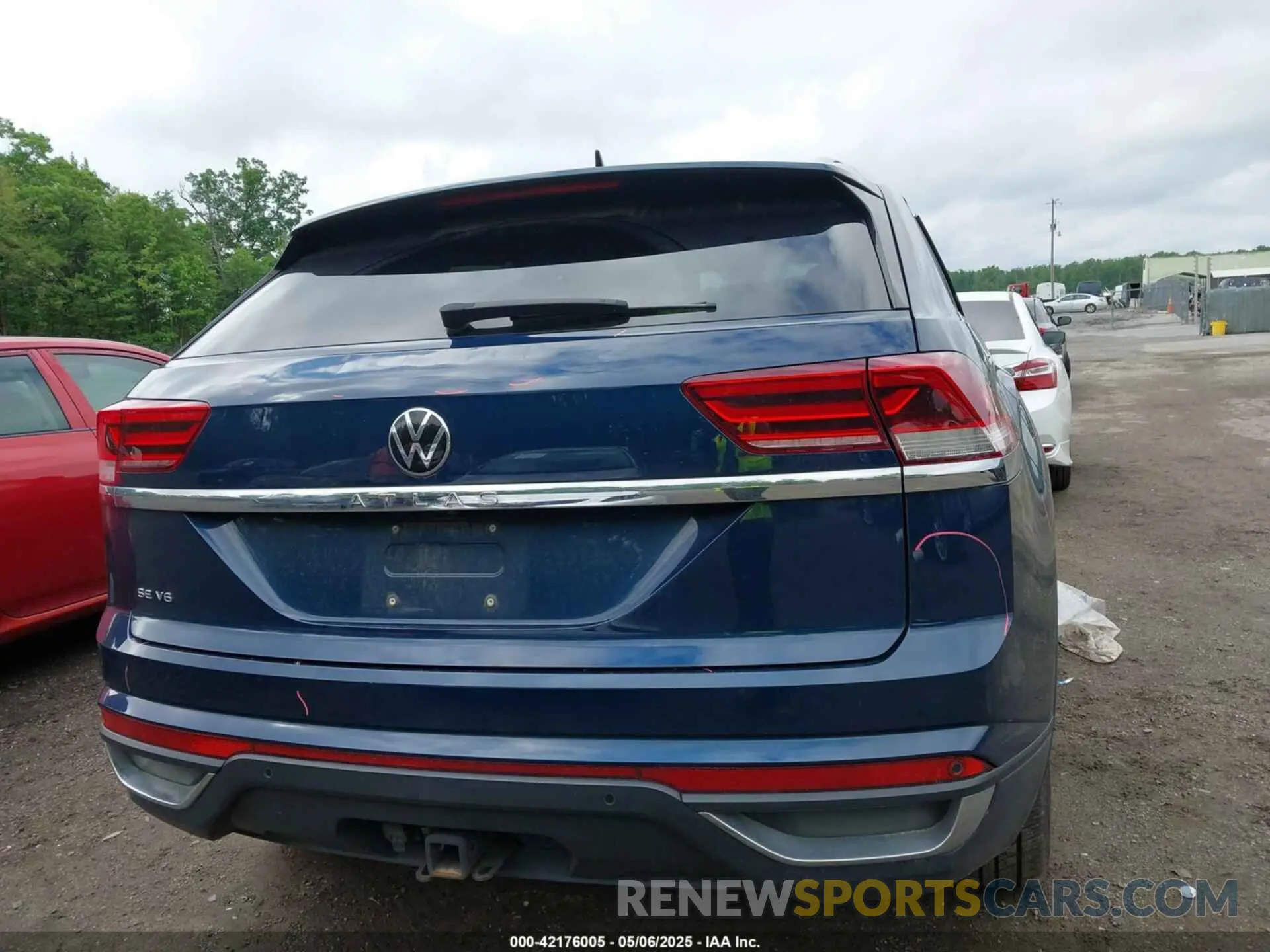 16 Photograph of a damaged car 1V2JE2CA4NC205458 VOLKSWAGEN ATLAS CROSS SPORT 2022