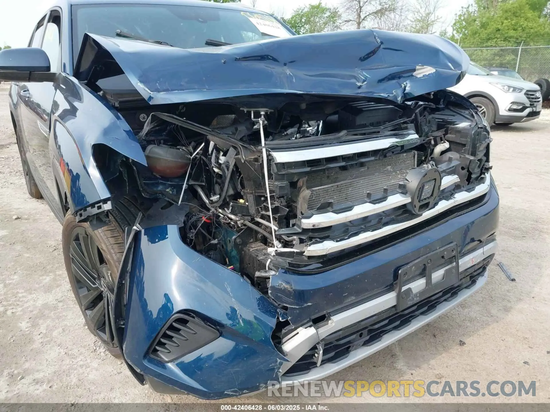 6 Photograph of a damaged car 1V2KC2CA9NC216742 VOLKSWAGEN ATLAS CROSS SPORT 2022