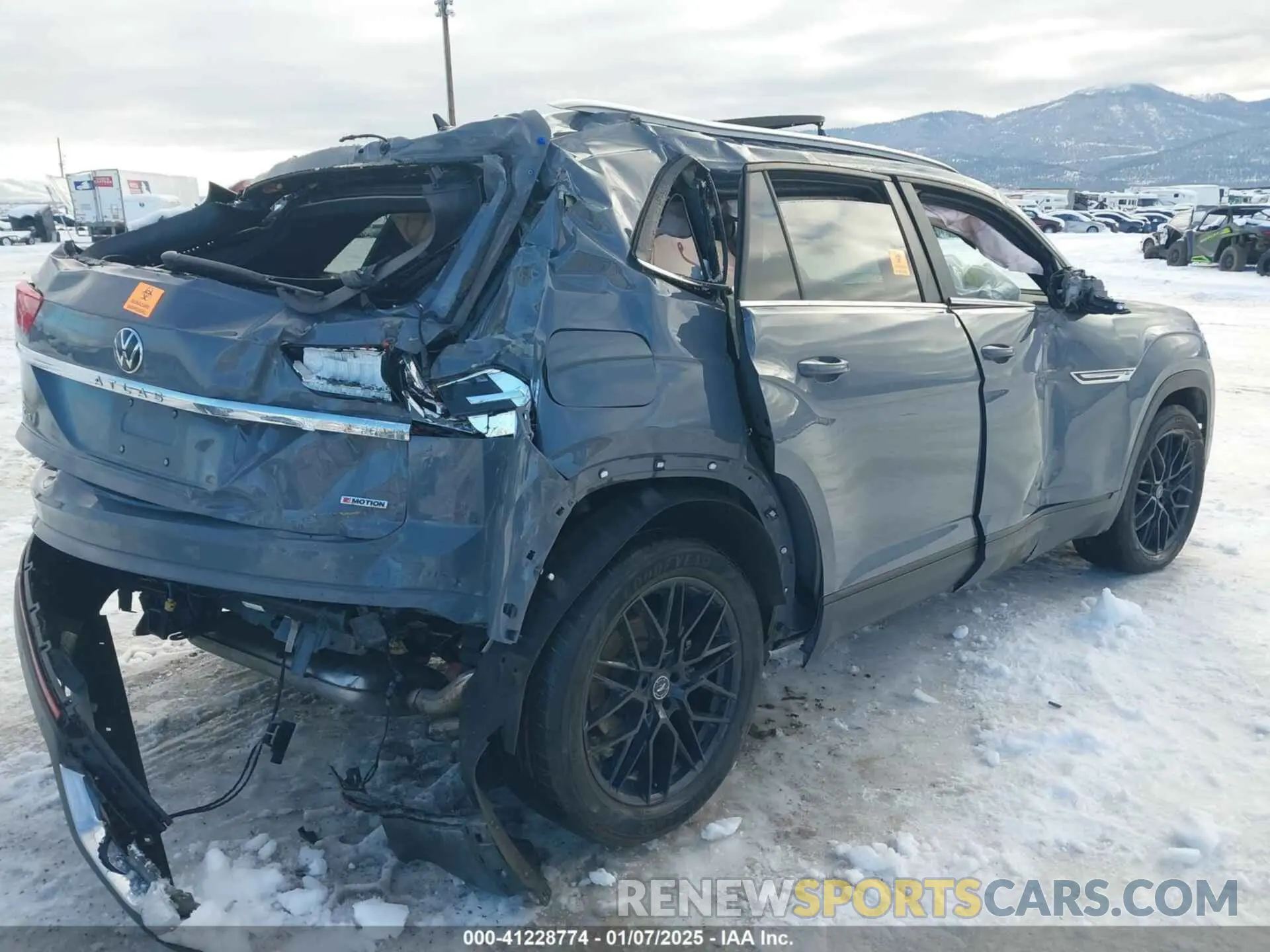 4 Фотография поврежденного автомобиля 1V2KE2CA2NC204202 VOLKSWAGEN ATLAS CROSS SPORT 2022