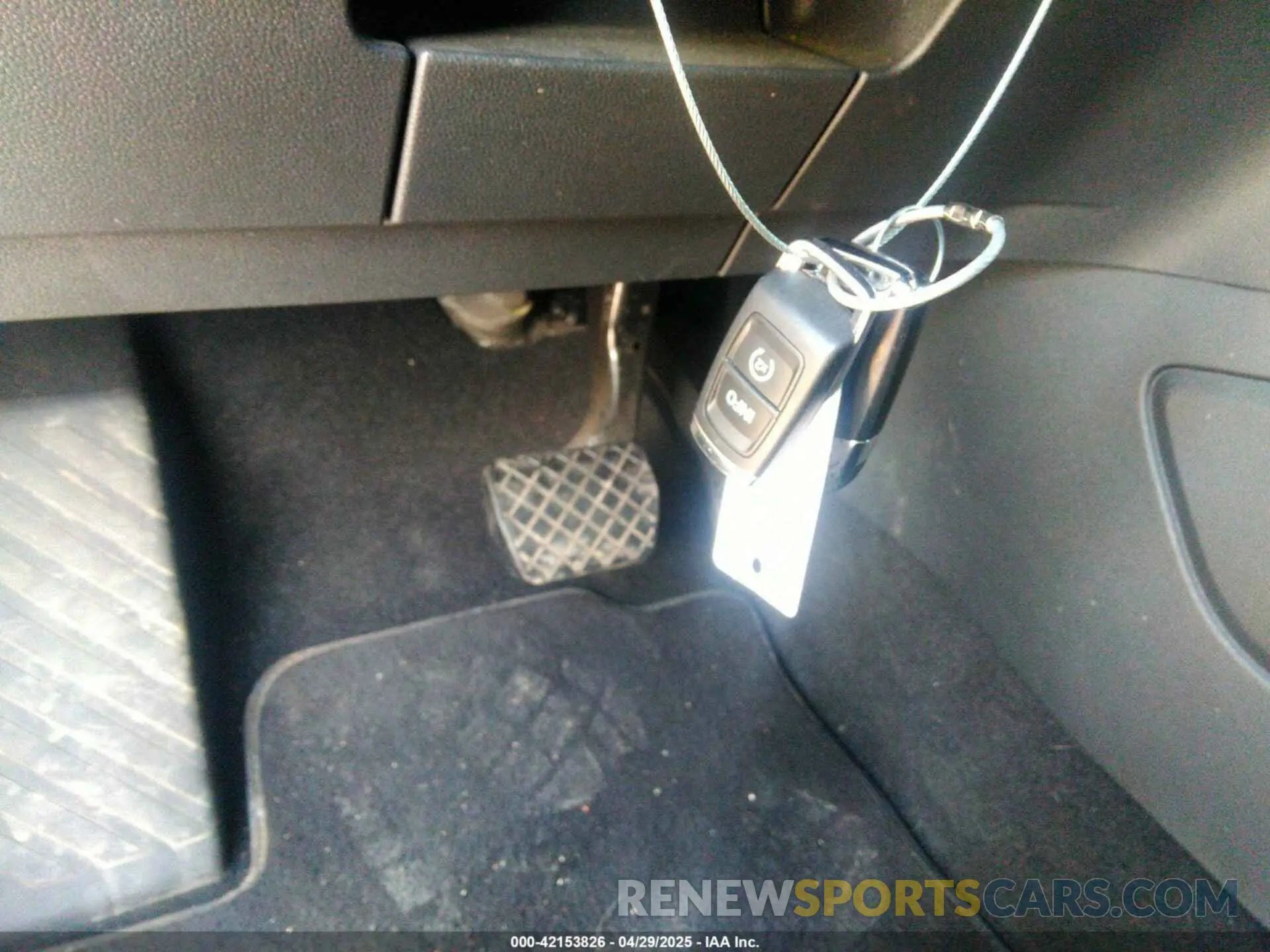 11 Photograph of a damaged car 1V2LC2CA6NC224124 VOLKSWAGEN ATLAS CROSS SPORT 2022