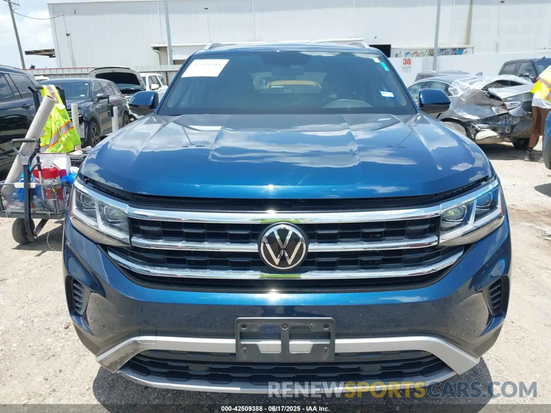 13 Фотография поврежденного автомобиля 1V2DC2CA6PC202678 VOLKSWAGEN ATLAS CROSS SPORT 2023