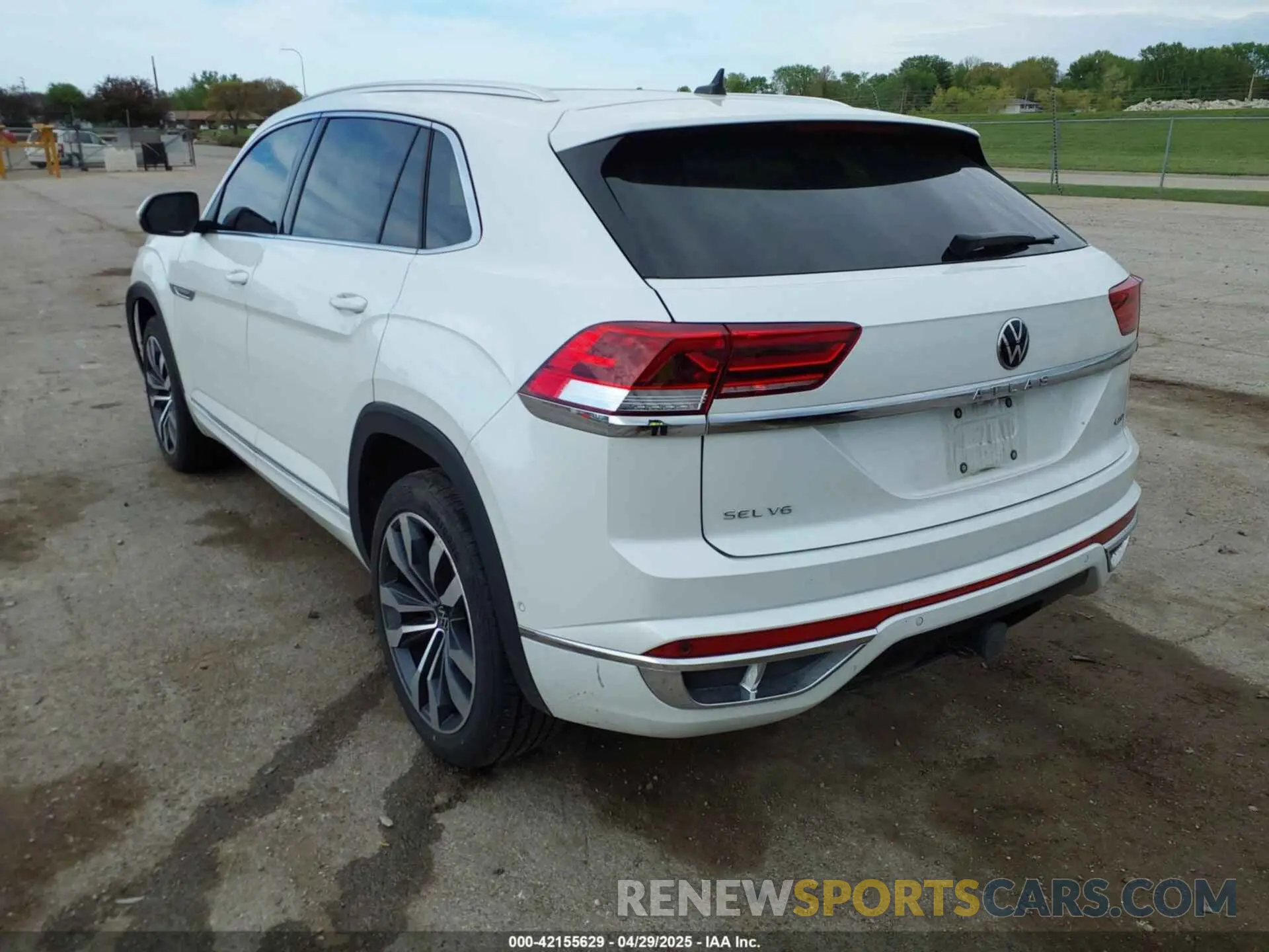 3 Фотография поврежденного автомобиля 1V2FE2CA8PC221736 VOLKSWAGEN ATLAS CROSS SPORT 2023
