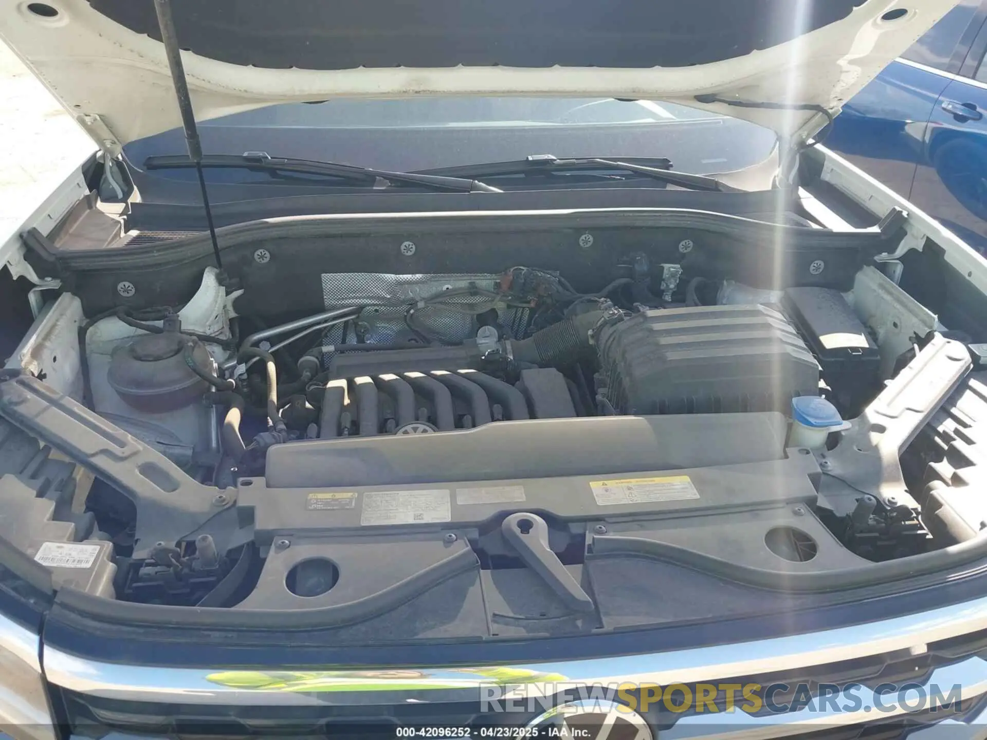 10 Photograph of a damaged car 1V2HE2CA4PC211486 VOLKSWAGEN ATLAS CROSS SPORT 2023