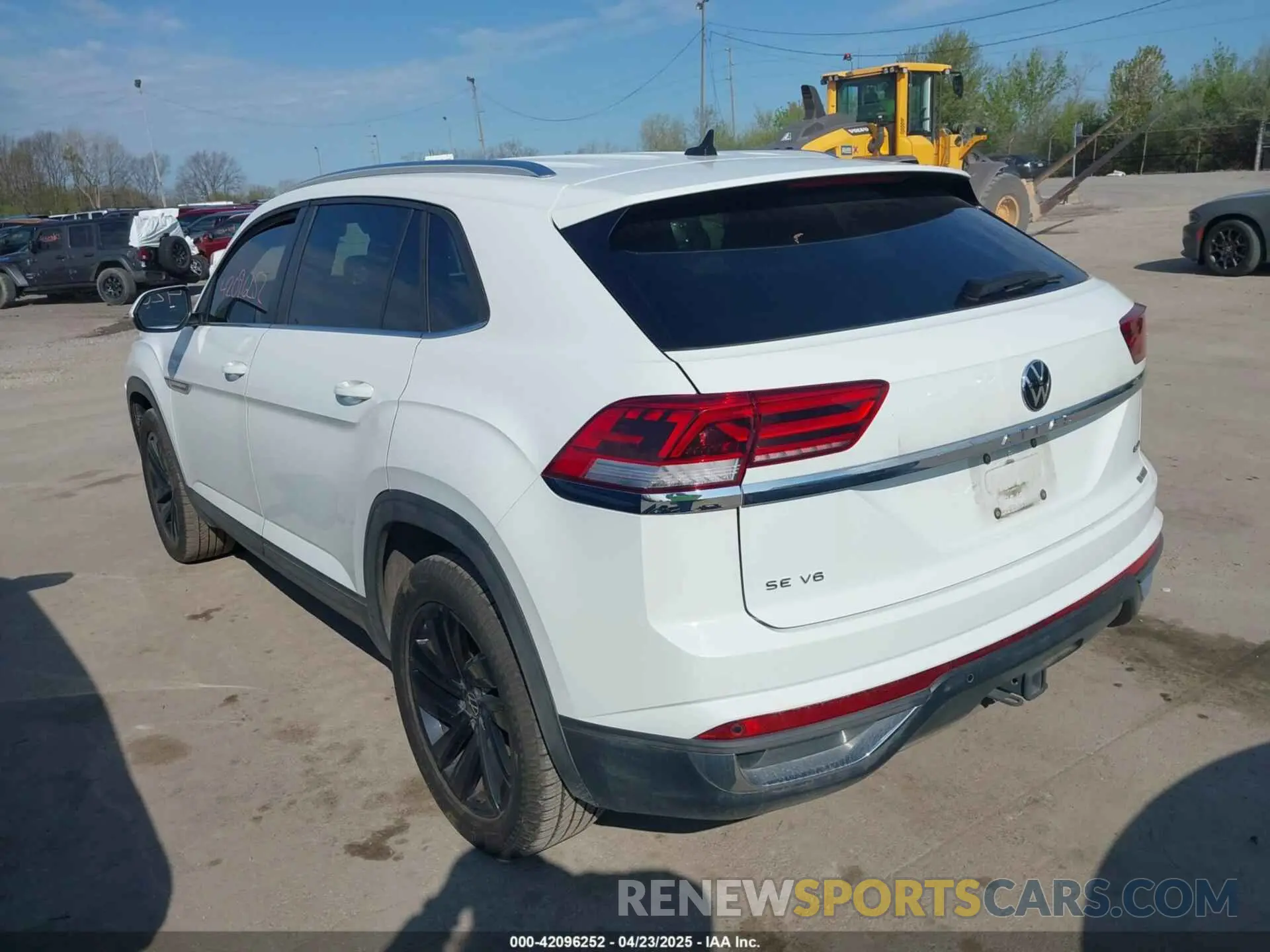 3 Photograph of a damaged car 1V2HE2CA4PC211486 VOLKSWAGEN ATLAS CROSS SPORT 2023