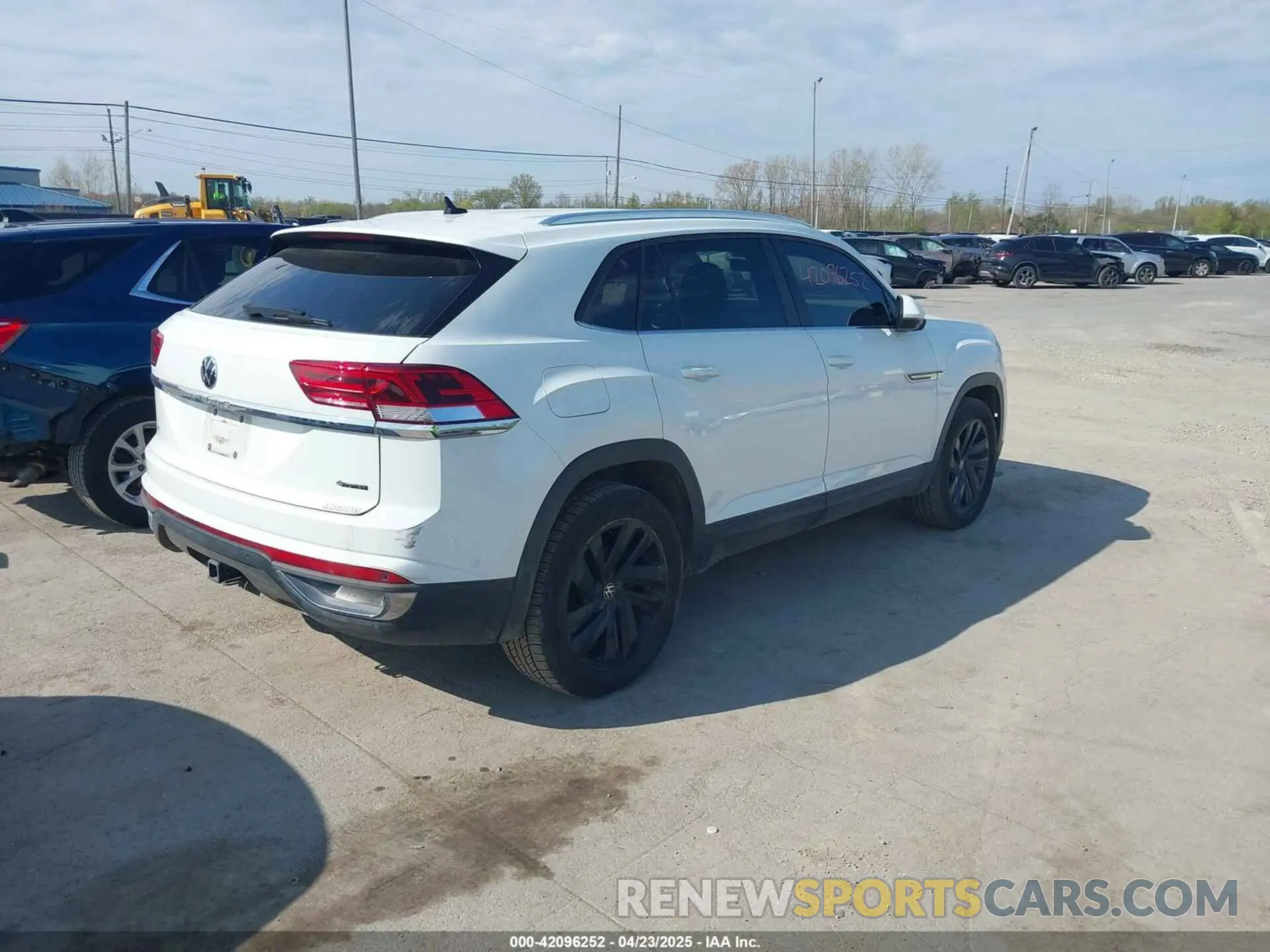 4 Photograph of a damaged car 1V2HE2CA4PC211486 VOLKSWAGEN ATLAS CROSS SPORT 2023