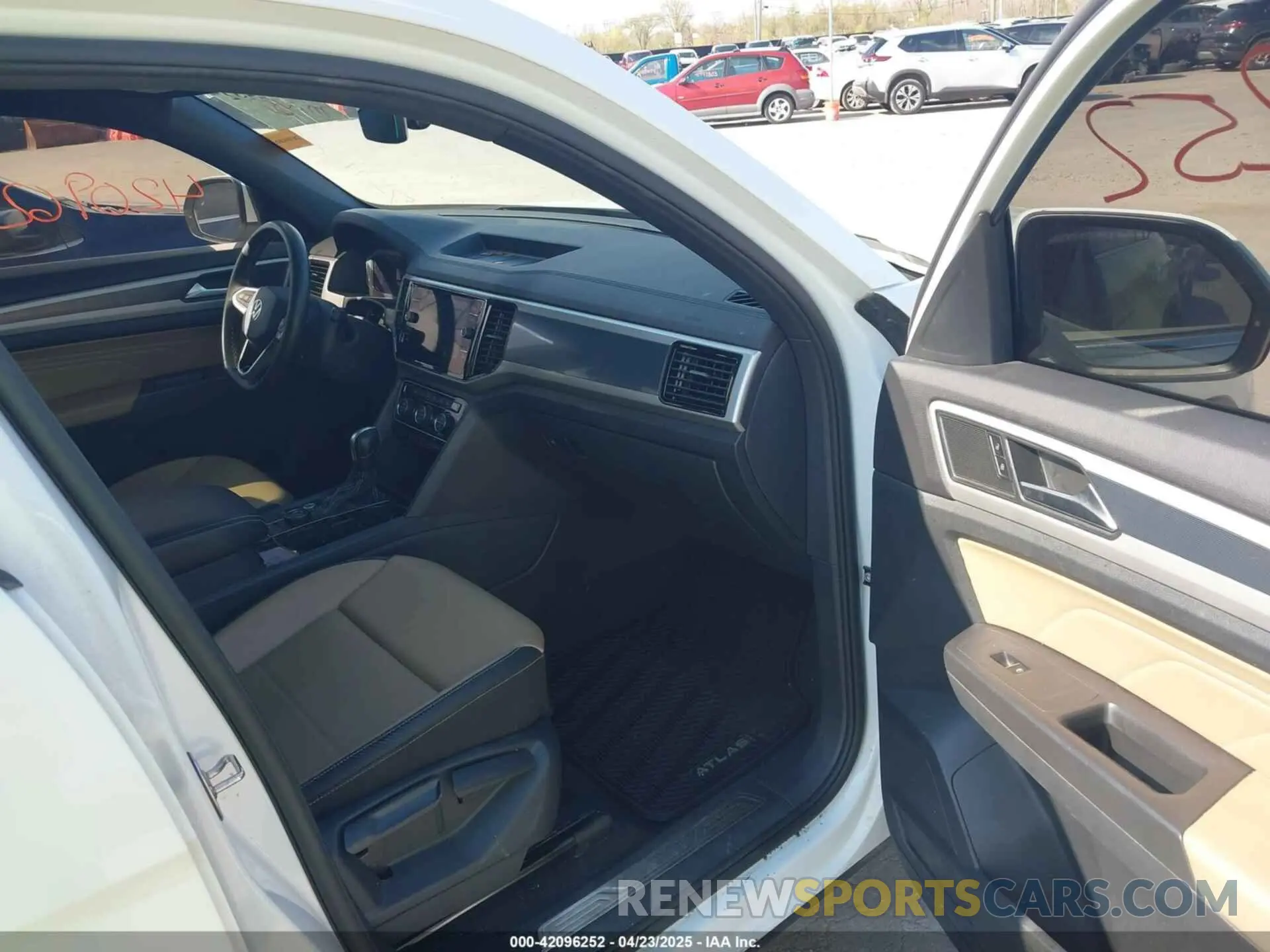 5 Photograph of a damaged car 1V2HE2CA4PC211486 VOLKSWAGEN ATLAS CROSS SPORT 2023
