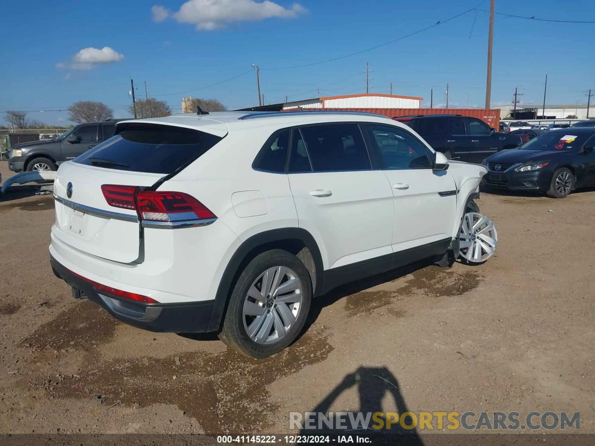 4 Фотография поврежденного автомобиля 1V2JE2CA1PC212645 VOLKSWAGEN ATLAS CROSS SPORT 2023