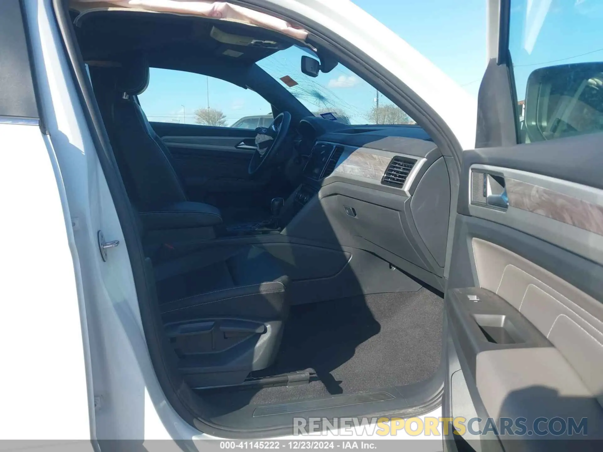 5 Фотография поврежденного автомобиля 1V2JE2CA1PC212645 VOLKSWAGEN ATLAS CROSS SPORT 2023
