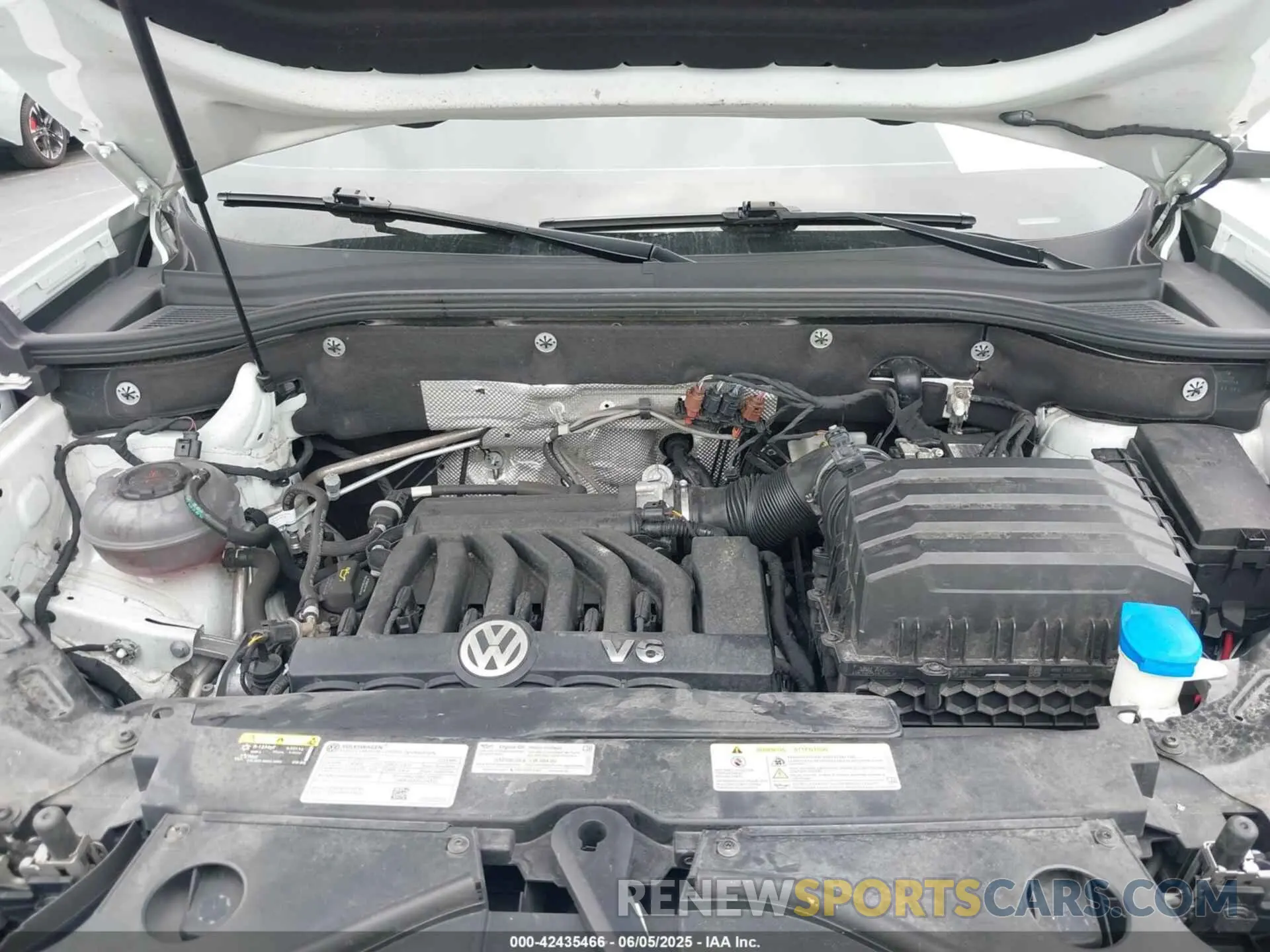 10 Photograph of a damaged car 1V2JE2CA3PC227230 VOLKSWAGEN ATLAS CROSS SPORT 2023