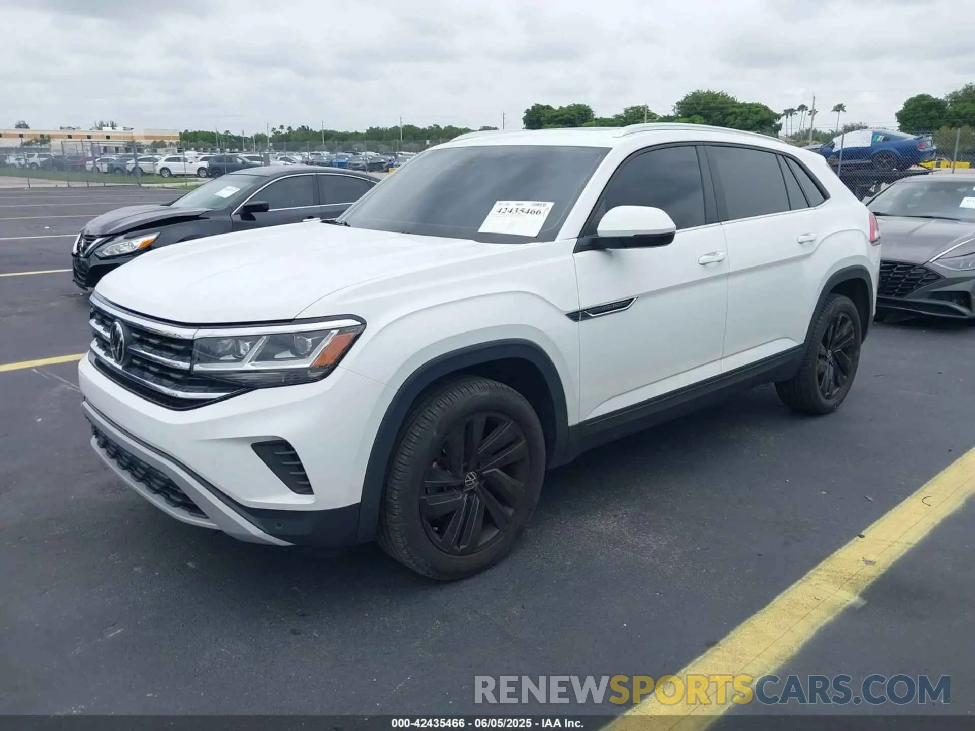 2 Photograph of a damaged car 1V2JE2CA3PC227230 VOLKSWAGEN ATLAS CROSS SPORT 2023