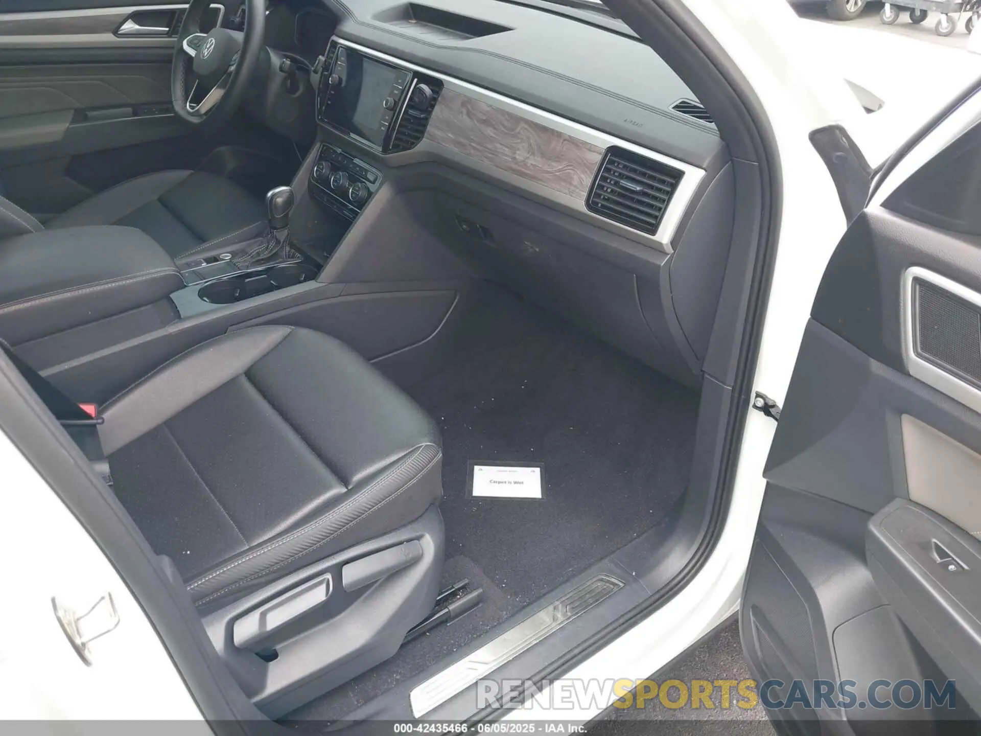 5 Photograph of a damaged car 1V2JE2CA3PC227230 VOLKSWAGEN ATLAS CROSS SPORT 2023