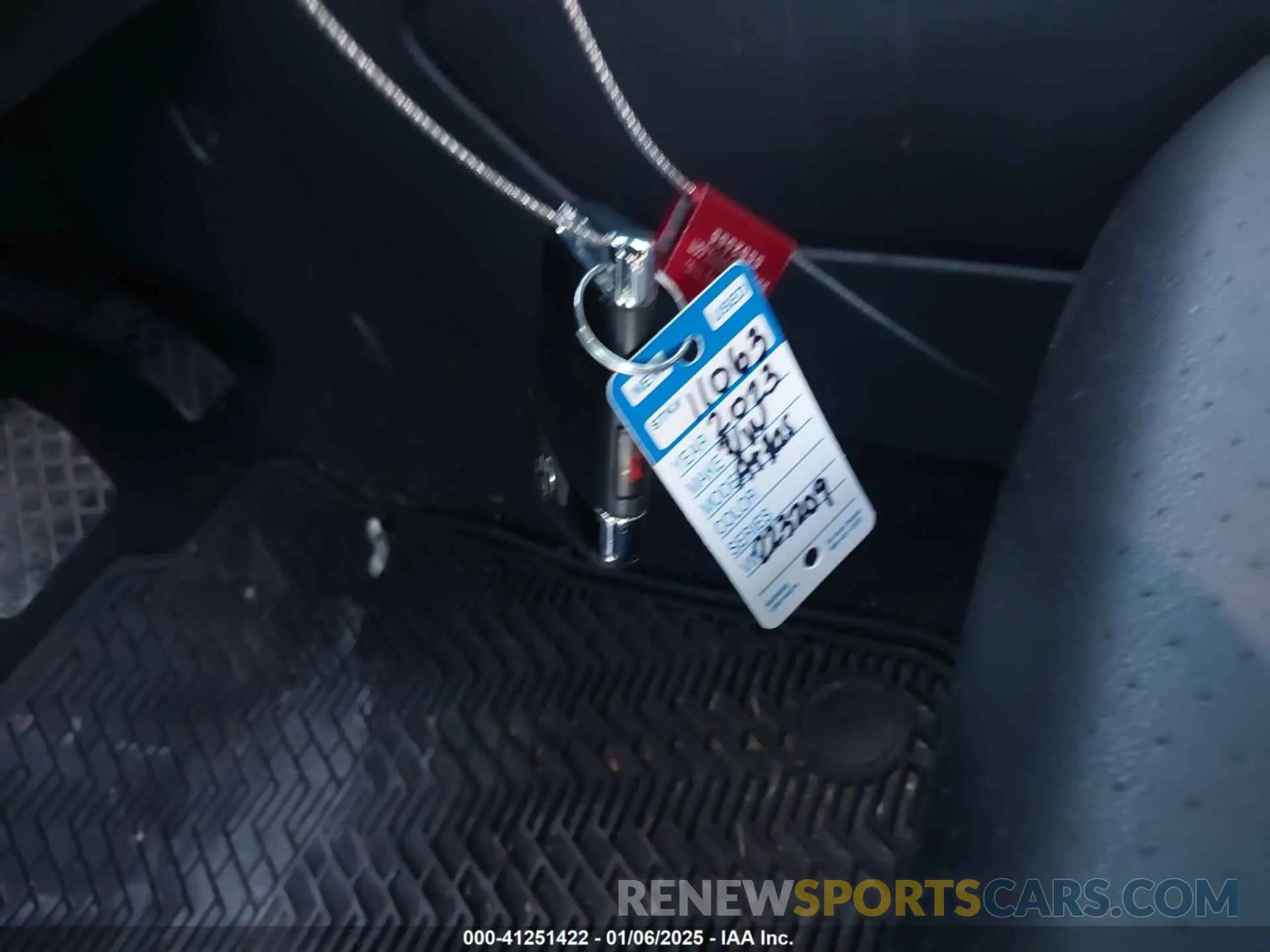 11 Photograph of a damaged car 1V2KE2CA8PC223209 VOLKSWAGEN ATLAS CROSS SPORT 2023