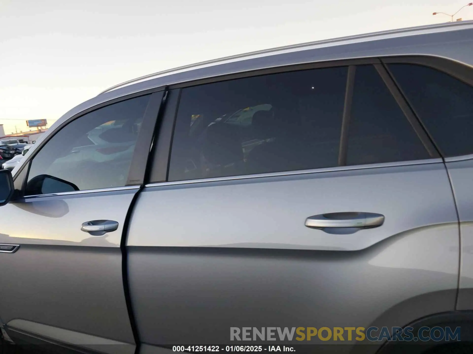 14 Photograph of a damaged car 1V2KE2CA8PC223209 VOLKSWAGEN ATLAS CROSS SPORT 2023