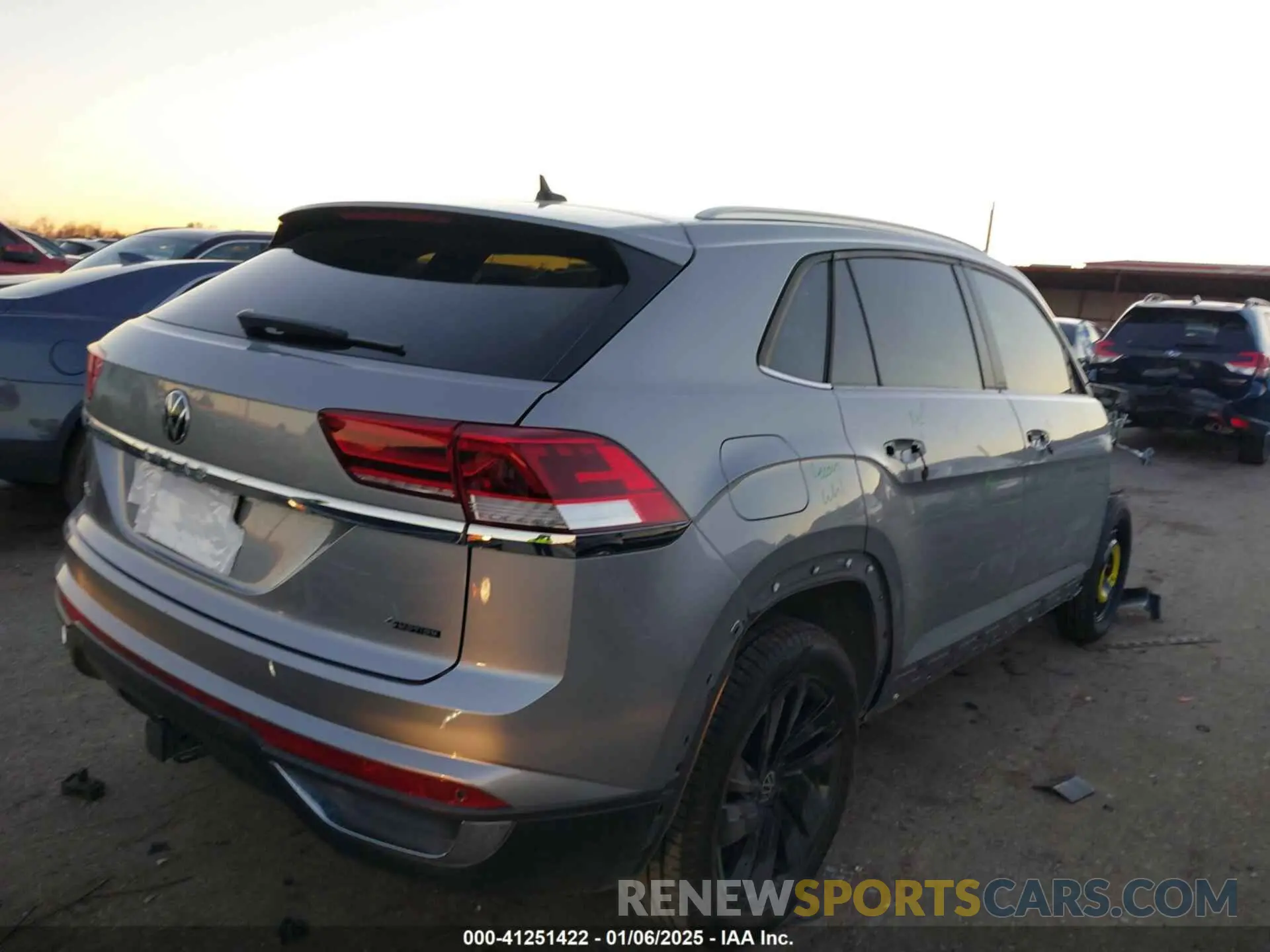 4 Photograph of a damaged car 1V2KE2CA8PC223209 VOLKSWAGEN ATLAS CROSS SPORT 2023