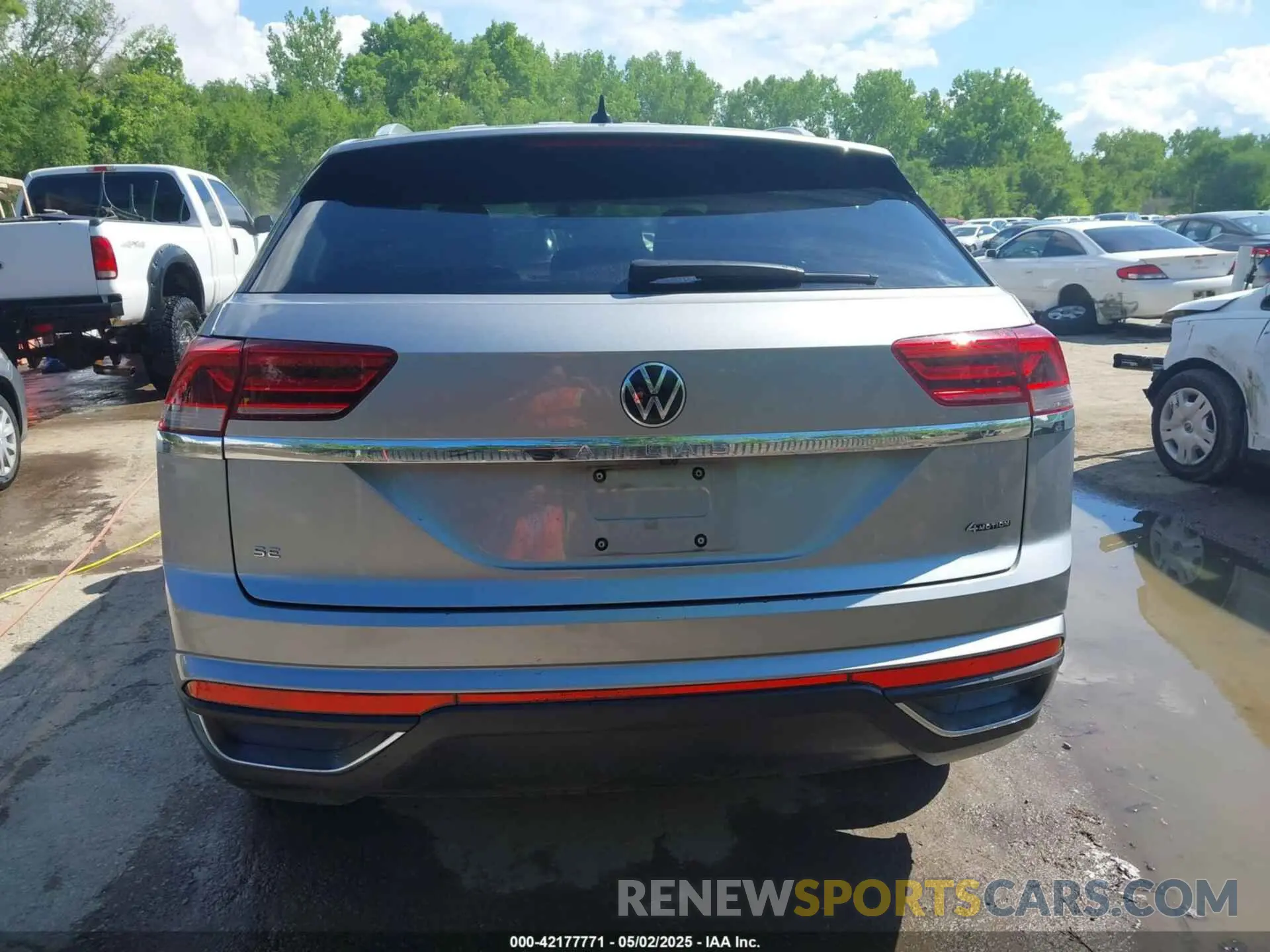 16 Photograph of a damaged car 1V2LC2CA9PC212519 VOLKSWAGEN ATLAS CROSS SPORT 2023