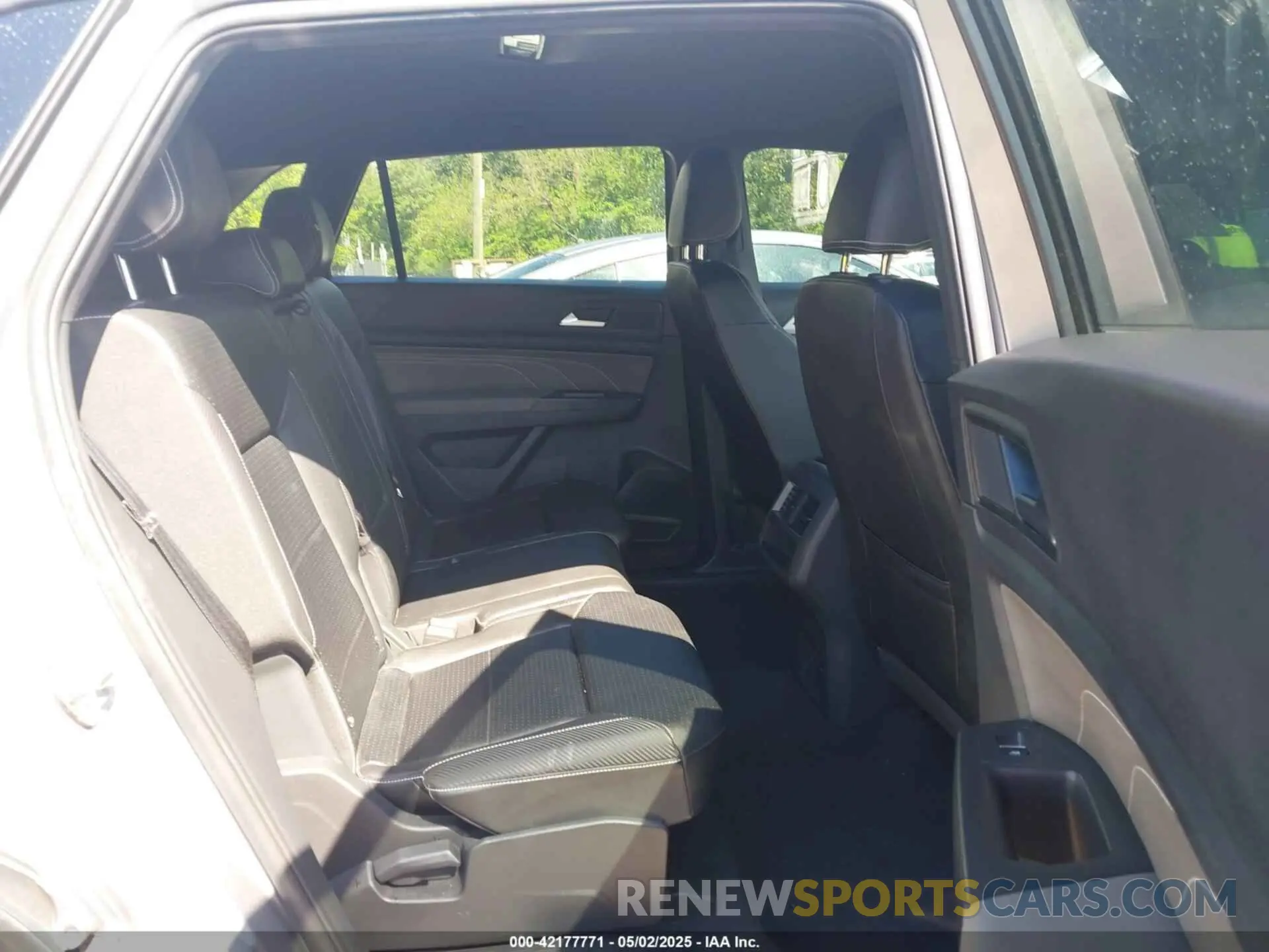 8 Photograph of a damaged car 1V2LC2CA9PC212519 VOLKSWAGEN ATLAS CROSS SPORT 2023