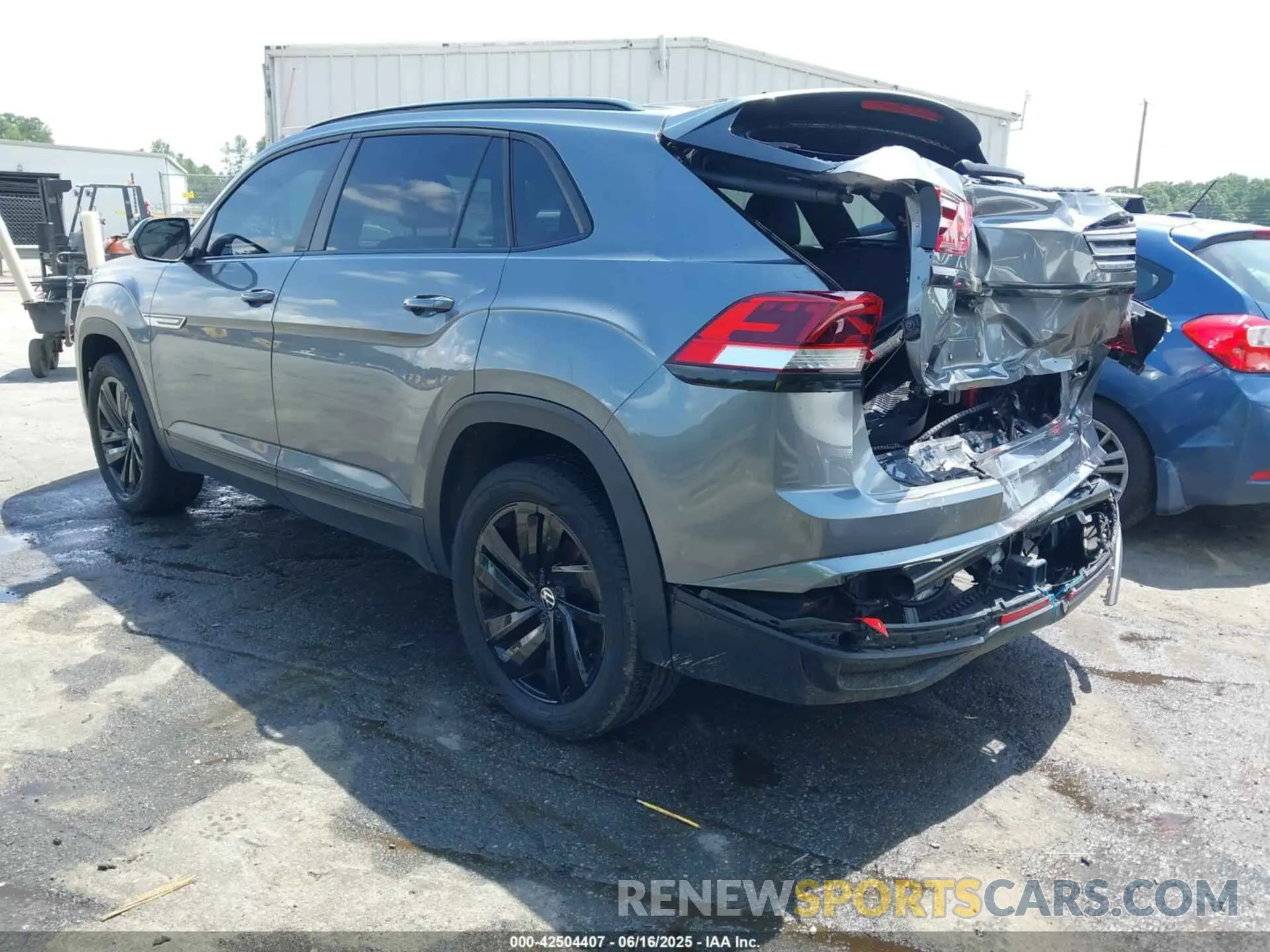 3 Photograph of a damaged car 1V2WE2CA0PC221794 VOLKSWAGEN ATLAS CROSS SPORT 2023