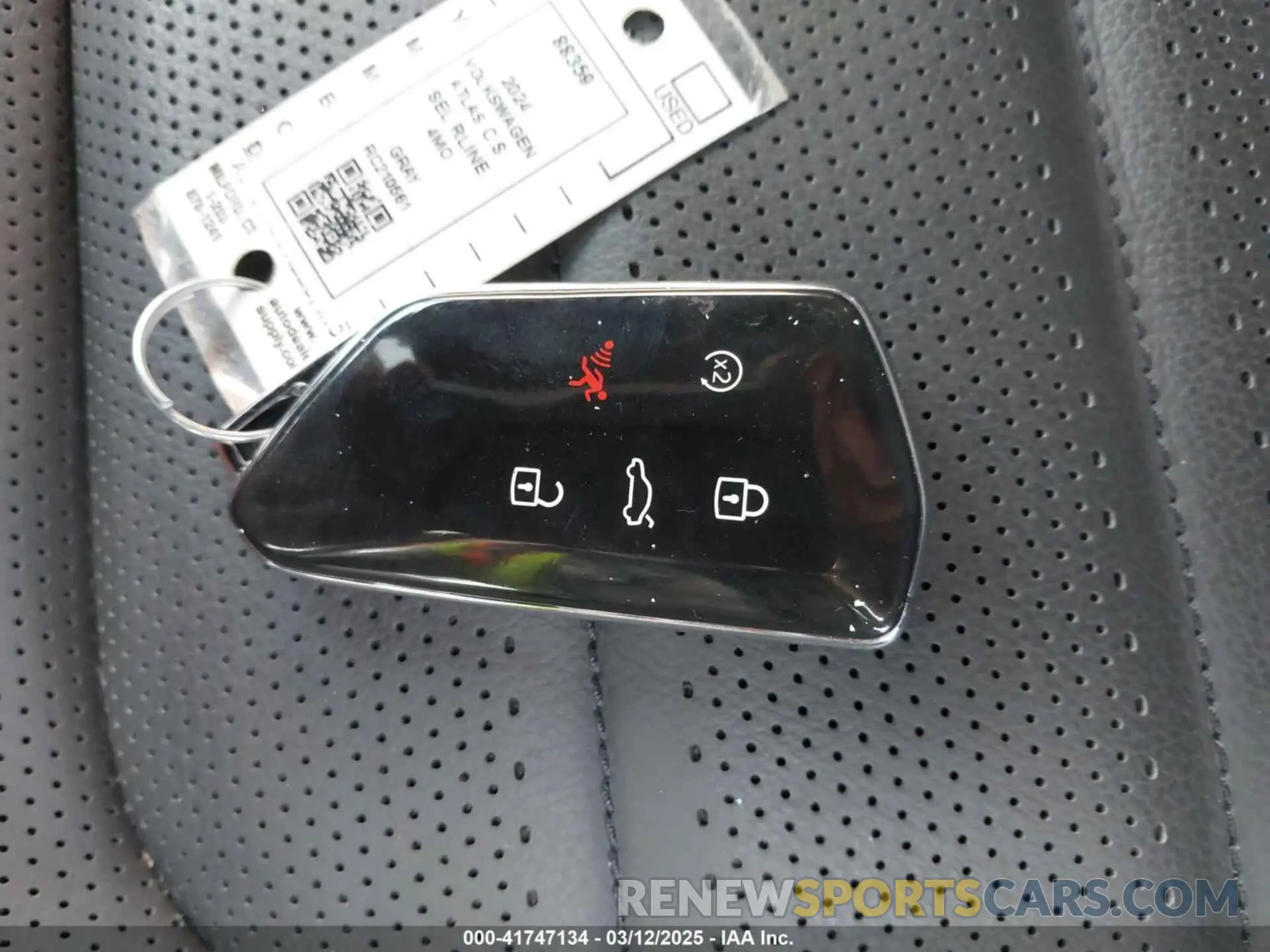 11 Photograph of a damaged car 1V2AE2CA3RC210561 VOLKSWAGEN ATLAS CROSS SPORT 2024