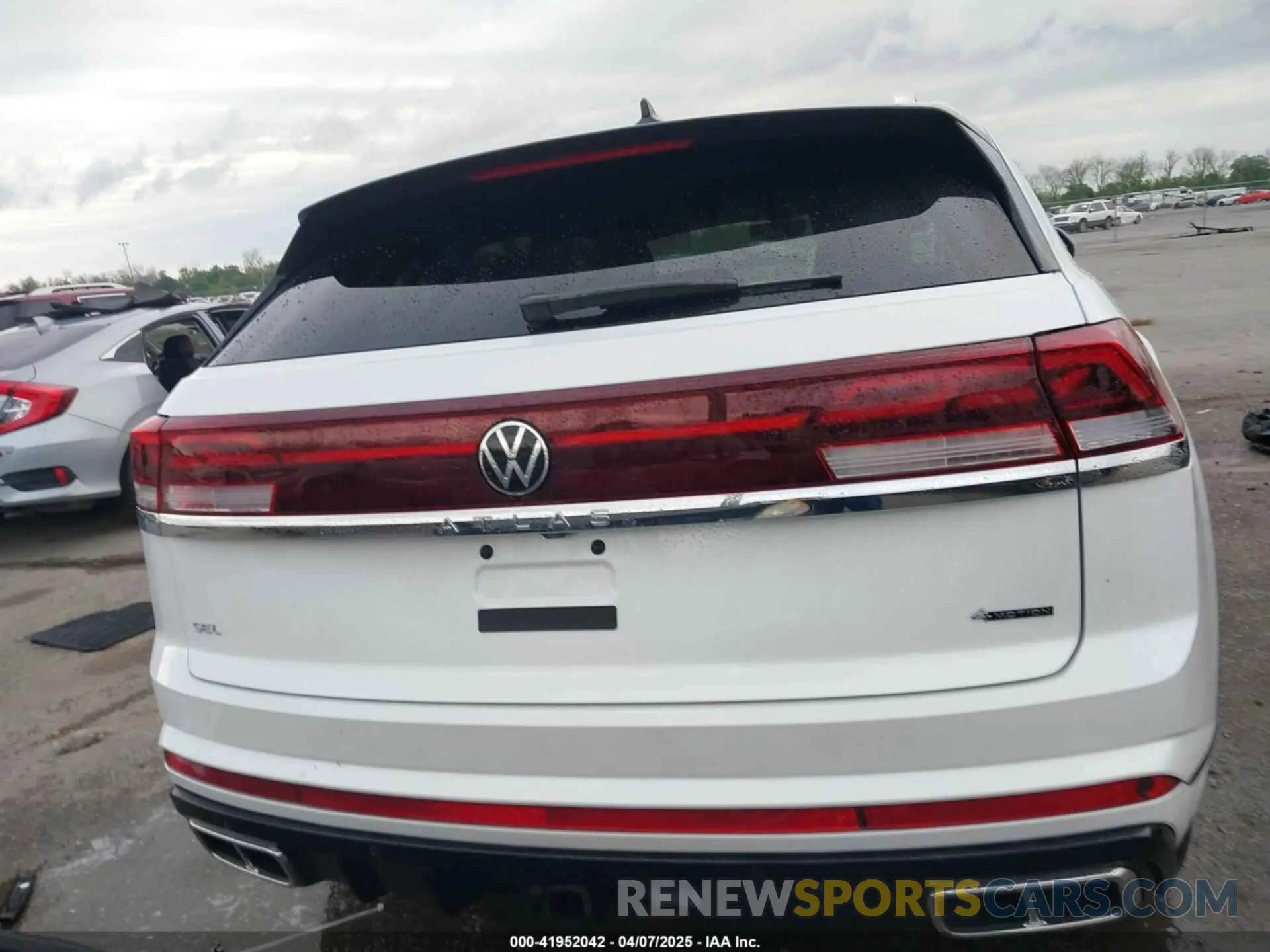 16 Photograph of a damaged car 1V2AE2CA8RC260355 VOLKSWAGEN ATLAS CROSS SPORT 2024