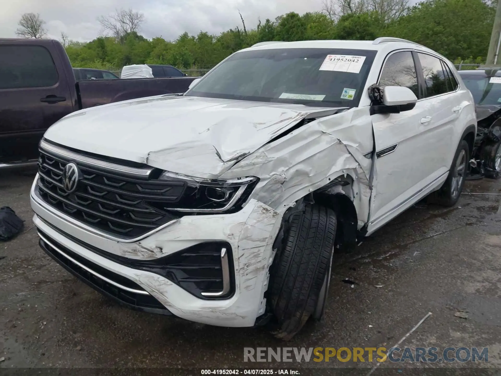 2 Photograph of a damaged car 1V2AE2CA8RC260355 VOLKSWAGEN ATLAS CROSS SPORT 2024