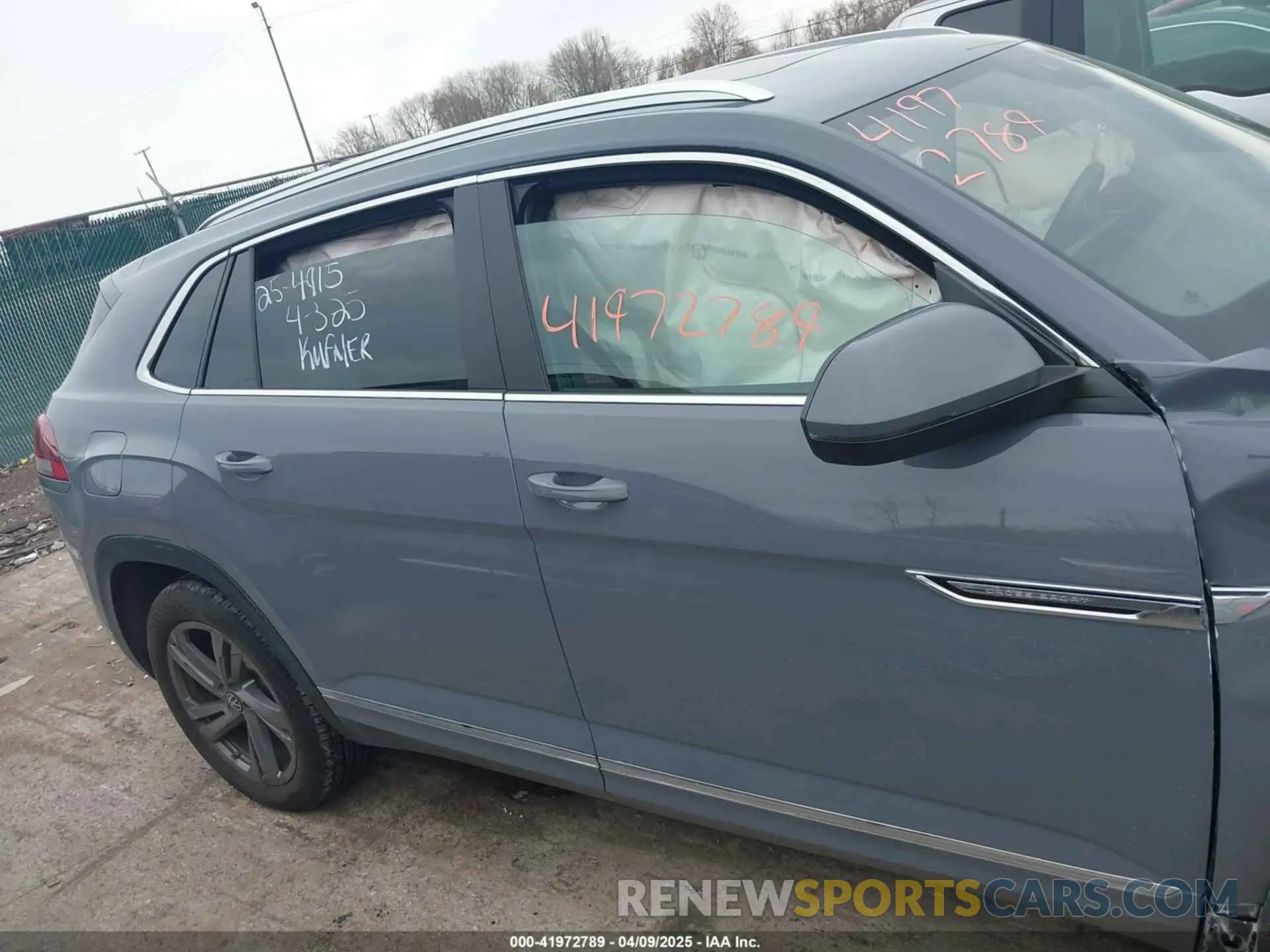 14 Фотография поврежденного автомобиля 1V2AE2CAXRC232668 VOLKSWAGEN ATLAS CROSS SPORT 2024