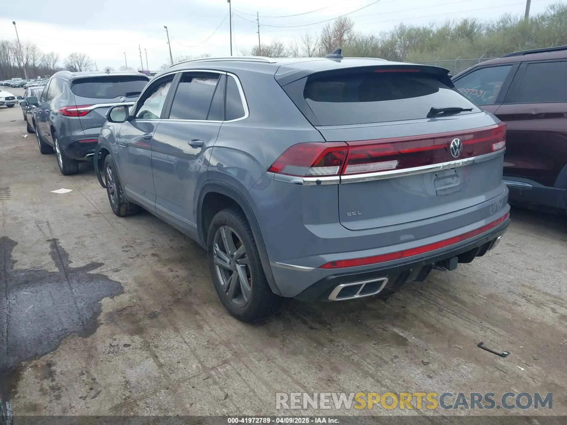 3 Фотография поврежденного автомобиля 1V2AE2CAXRC232668 VOLKSWAGEN ATLAS CROSS SPORT 2024