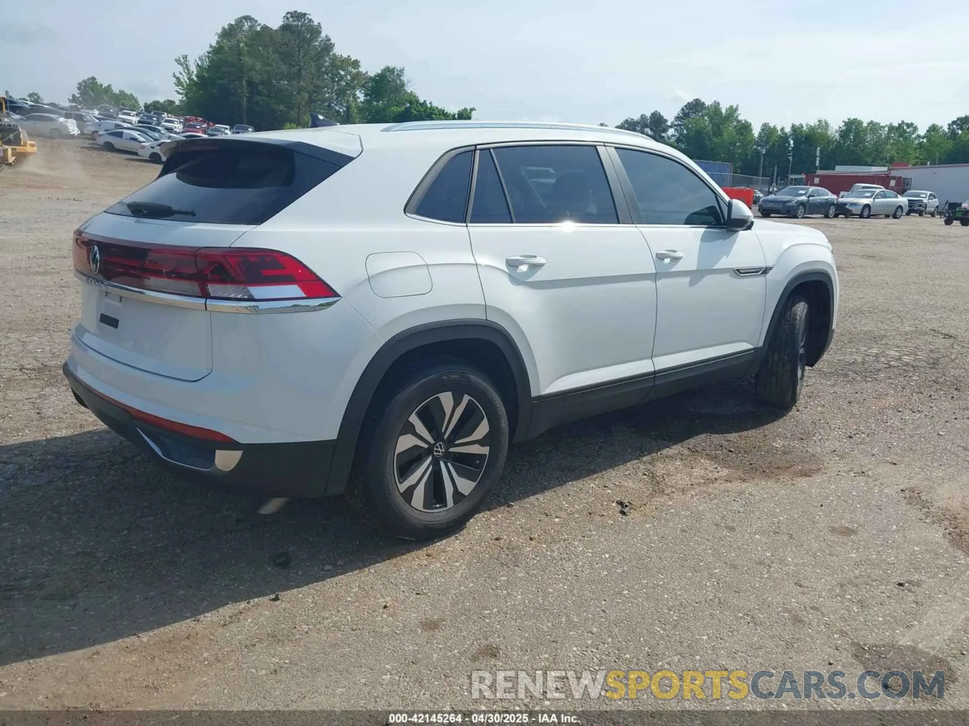 4 Фотография поврежденного автомобиля 1V2DE2CA0RC259827 VOLKSWAGEN ATLAS CROSS SPORT 2024
