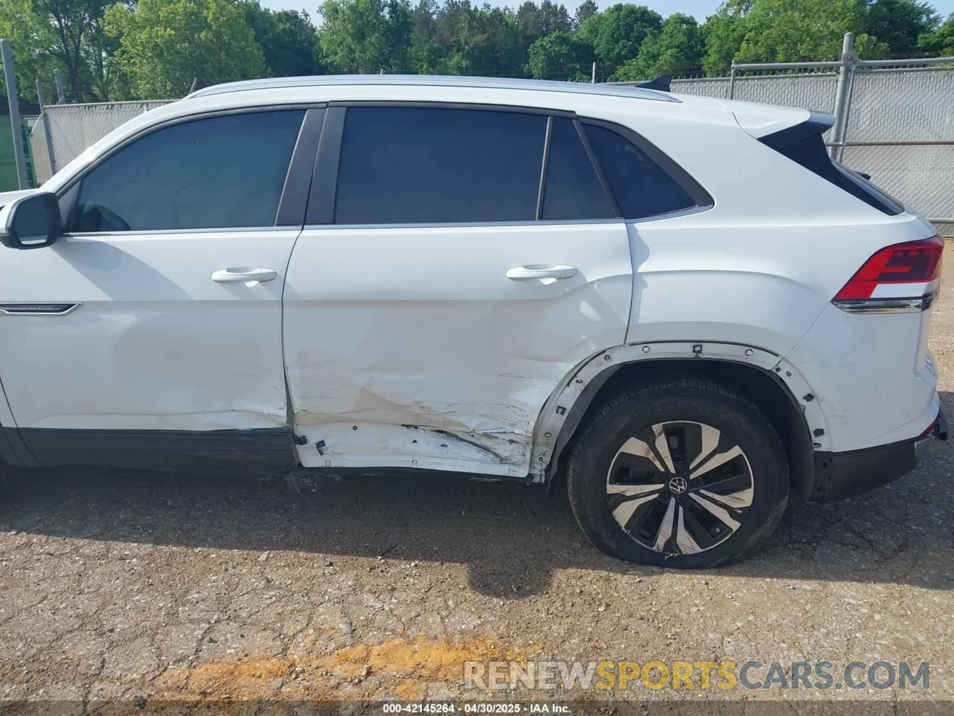 6 Фотография поврежденного автомобиля 1V2DE2CA0RC259827 VOLKSWAGEN ATLAS CROSS SPORT 2024
